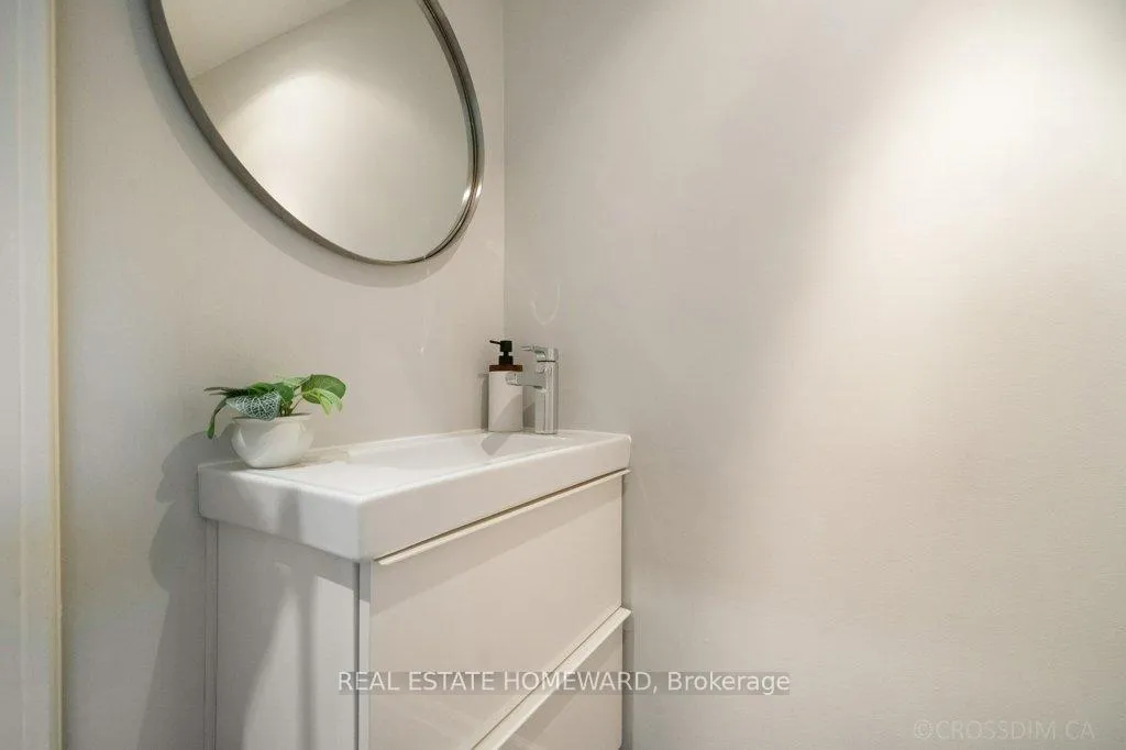 Photo 16 of 21 Queensdale Avenue, Toronto, Danforth Village-East York — HOMEH