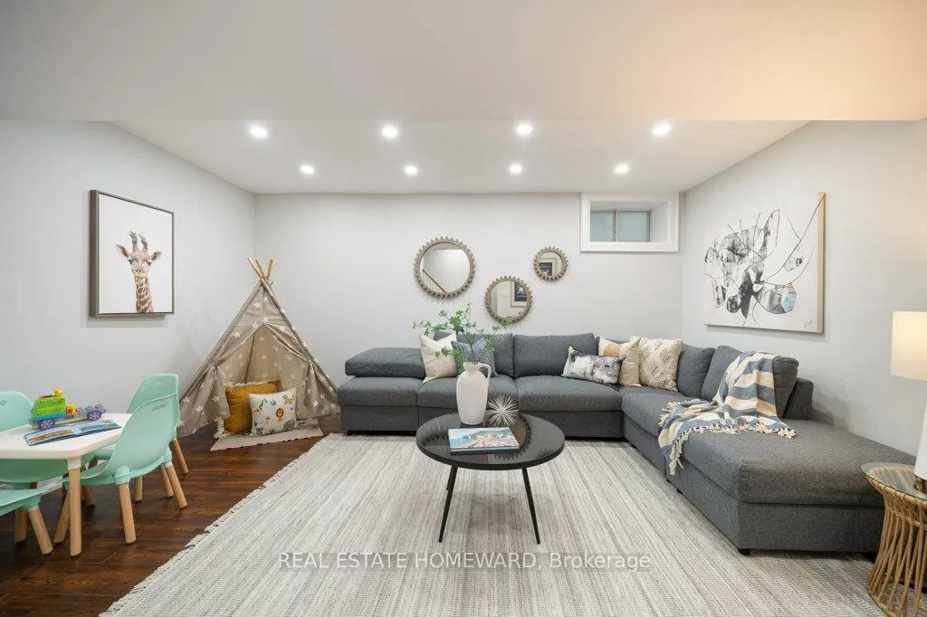 Photo 27 of 21 Queensdale Avenue, Toronto, Danforth Village-East York — HOMEH