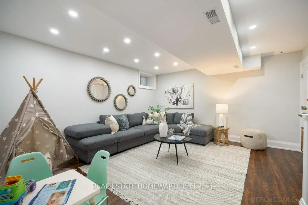 Photo 28 of 21 Queensdale Avenue, Toronto, Danforth Village-East York — HOMEH