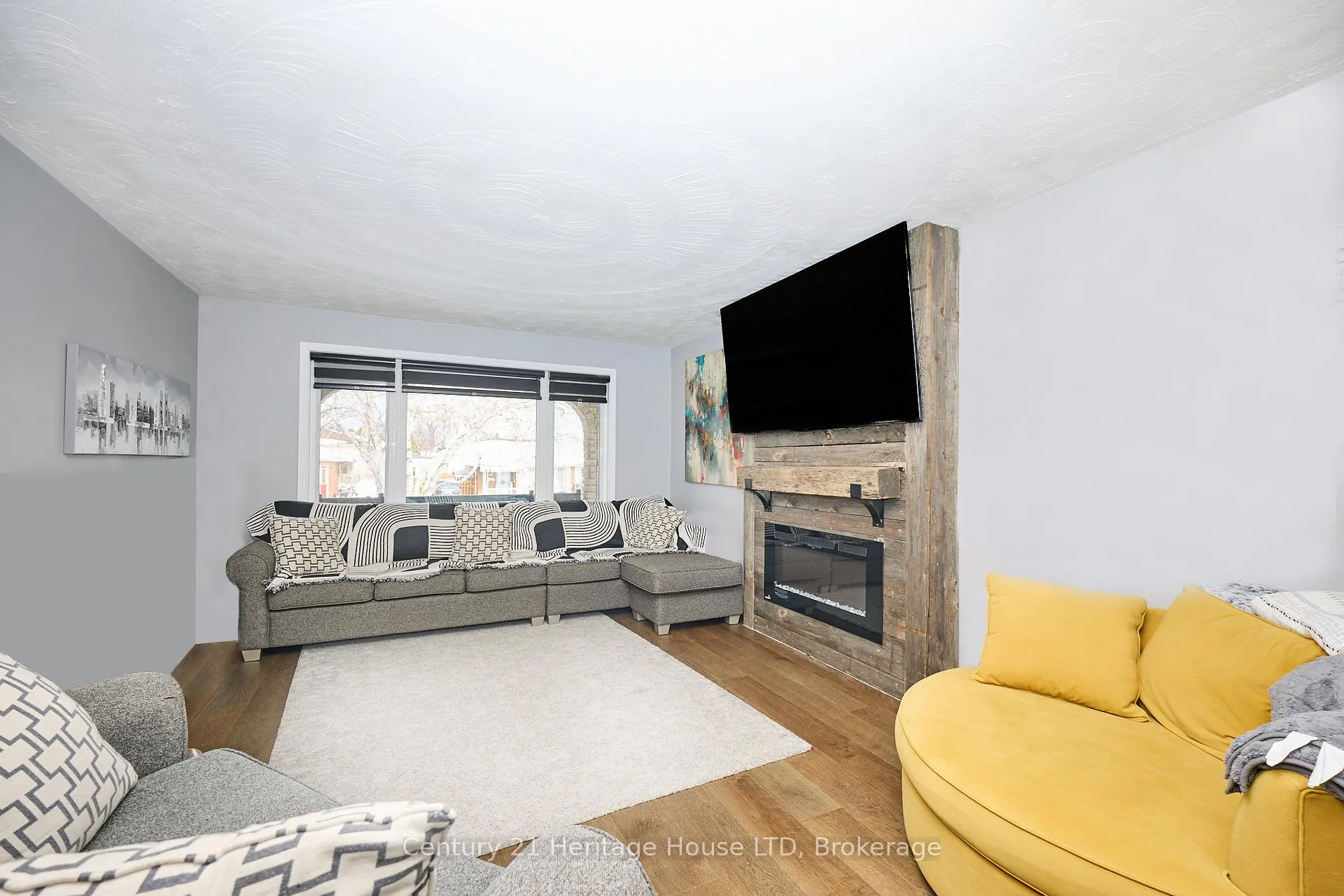 Photo 3 of 70 Taymall Street, Hamilton, Templemead — HOMEH