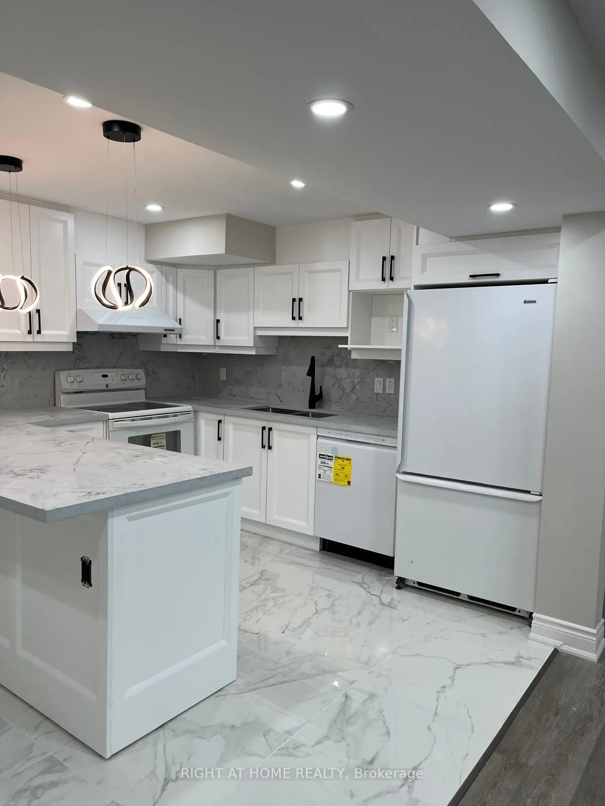 Photo 5 of 9 Annie Crescent, Ajax, Central West — HOMEH