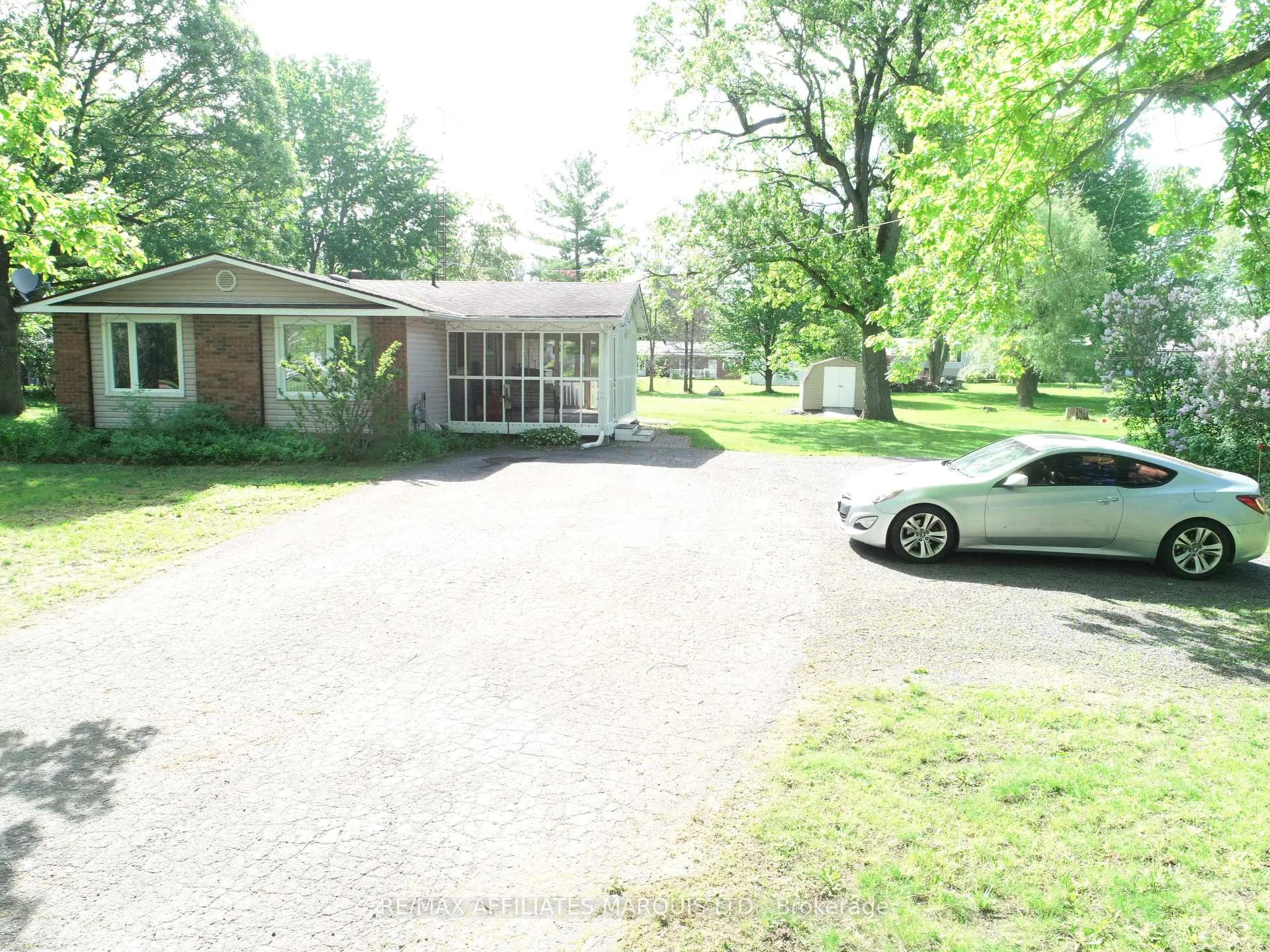 Photo 2 of 9 Sutton Drive, Edwardsburgh/Cardinal, Edwardsburgh/Cardinal Twp — HOMEH