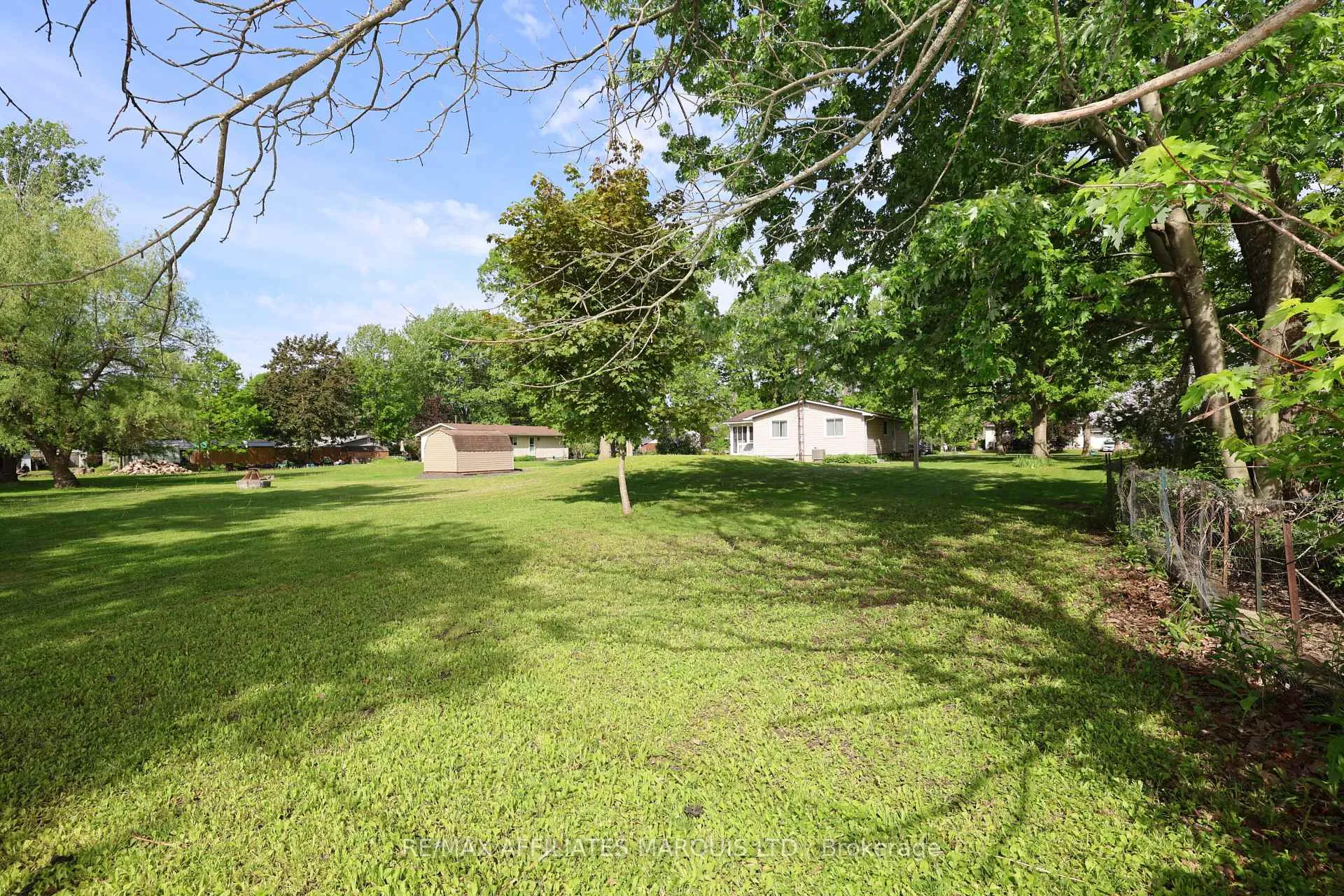 Photo 6 of 9 Sutton Drive, Edwardsburgh/Cardinal, Edwardsburgh/Cardinal Twp — HOMEH