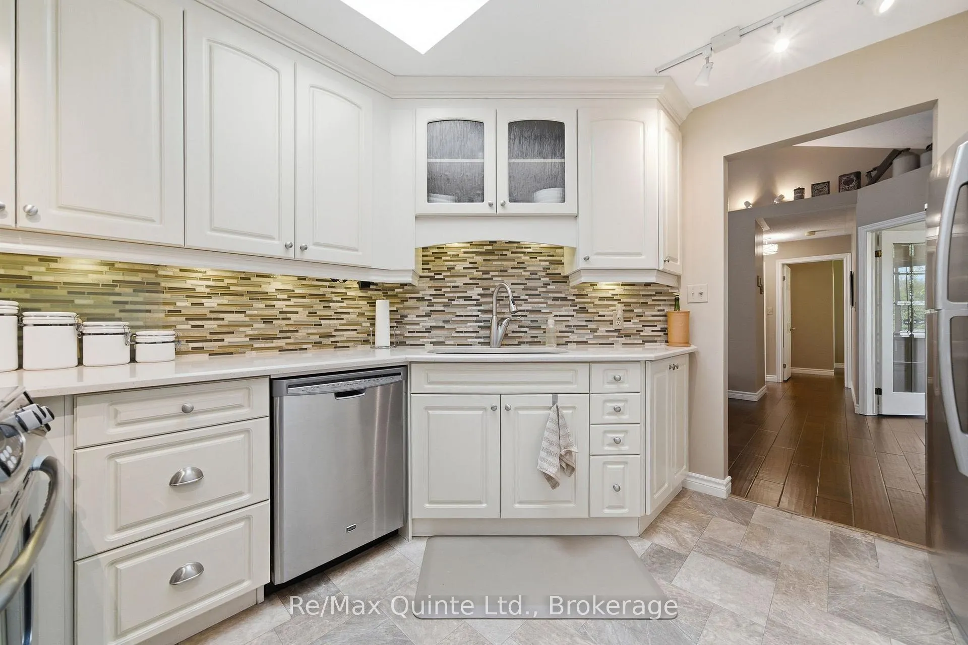 Photo 15 of 302 Clearview Road, Belleville, Thurlow Ward — HOMEH