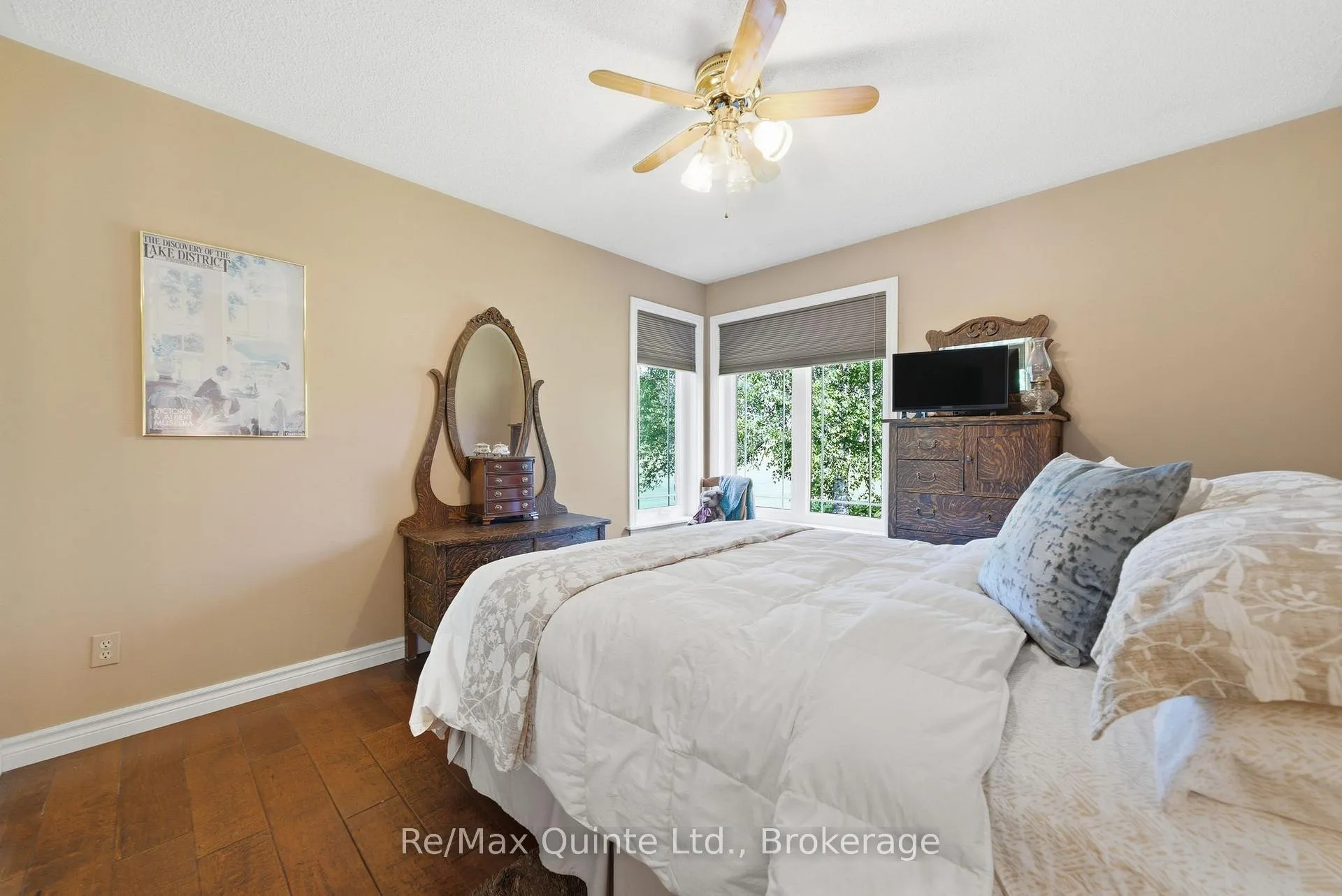 Photo 25 of 302 Clearview Road, Belleville, Thurlow Ward — HOMEH