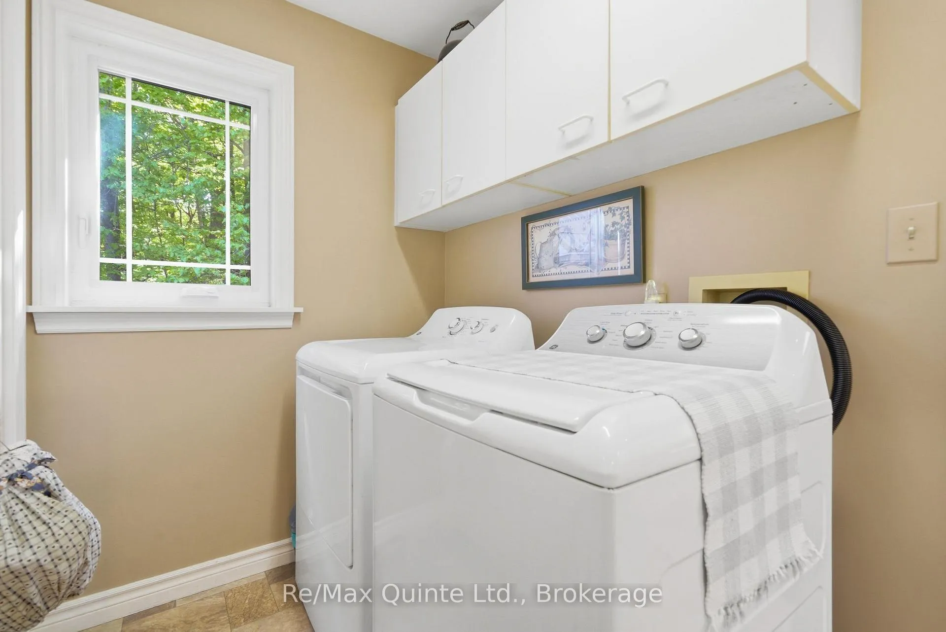 Photo 28 of 302 Clearview Road, Belleville, Thurlow Ward — HOMEH