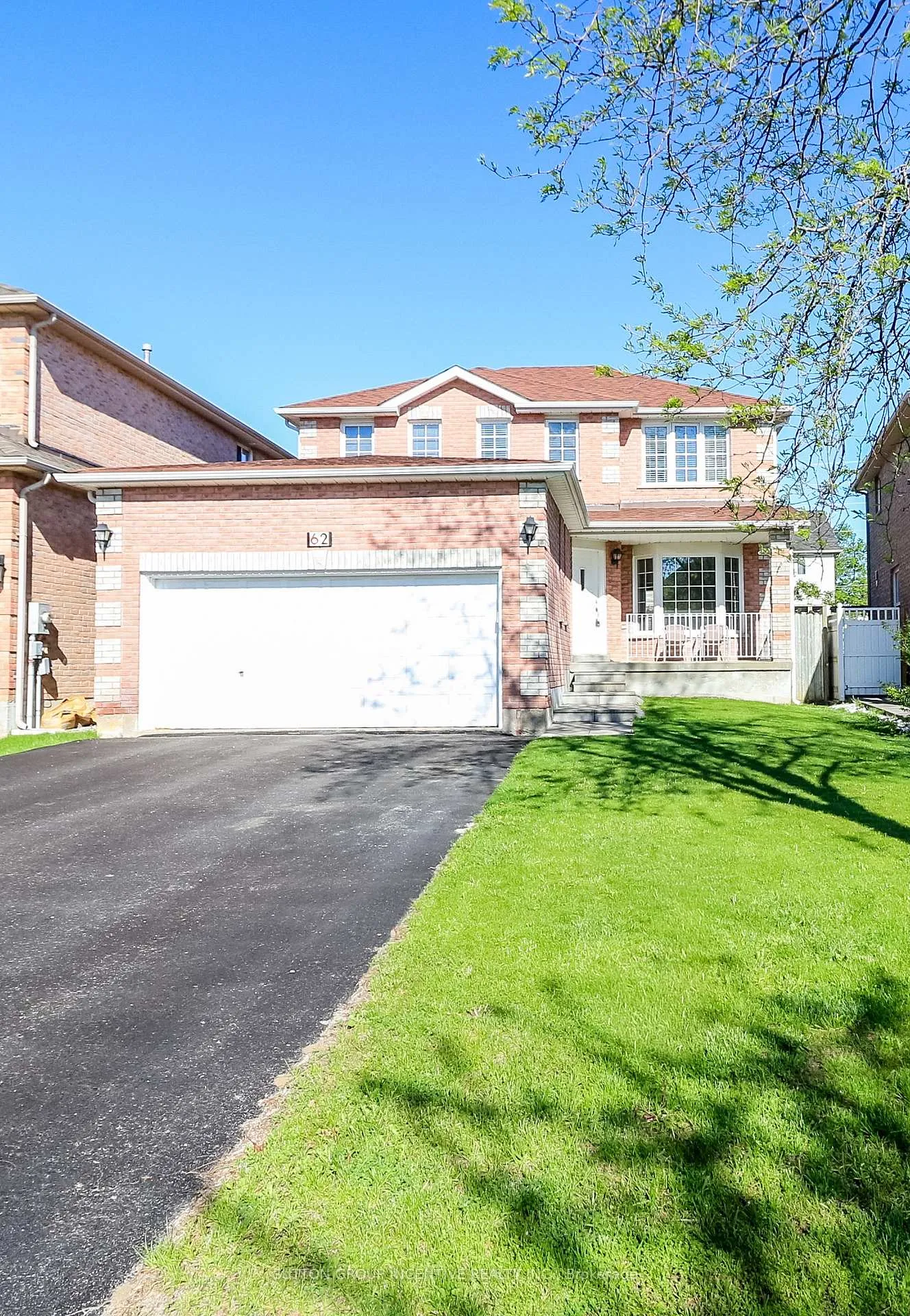 Photo 3 of 62 Birchwood Drive, Barrie, East Bayfield — HOMEH