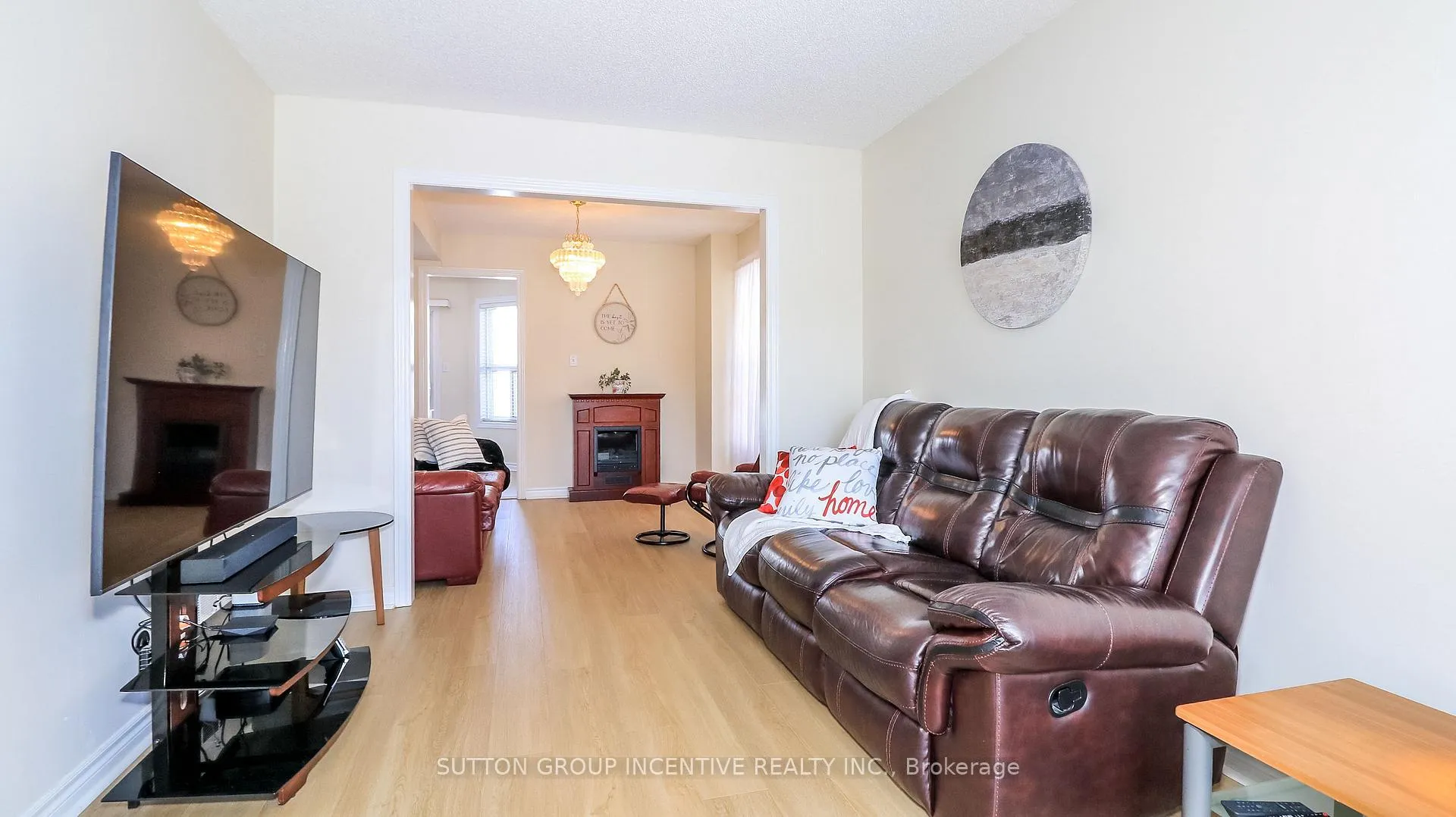 Photo 5 of 62 Birchwood Drive, Barrie, East Bayfield — HOMEH