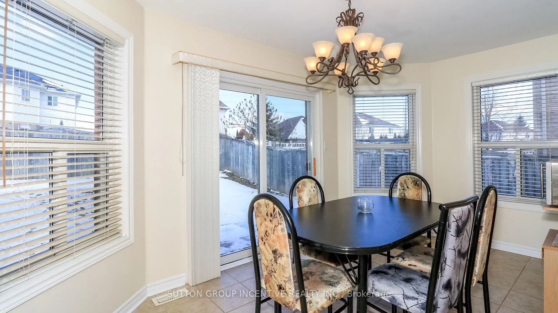 Photo 9 of 62 Birchwood Drive, Barrie, East Bayfield — HOMEH