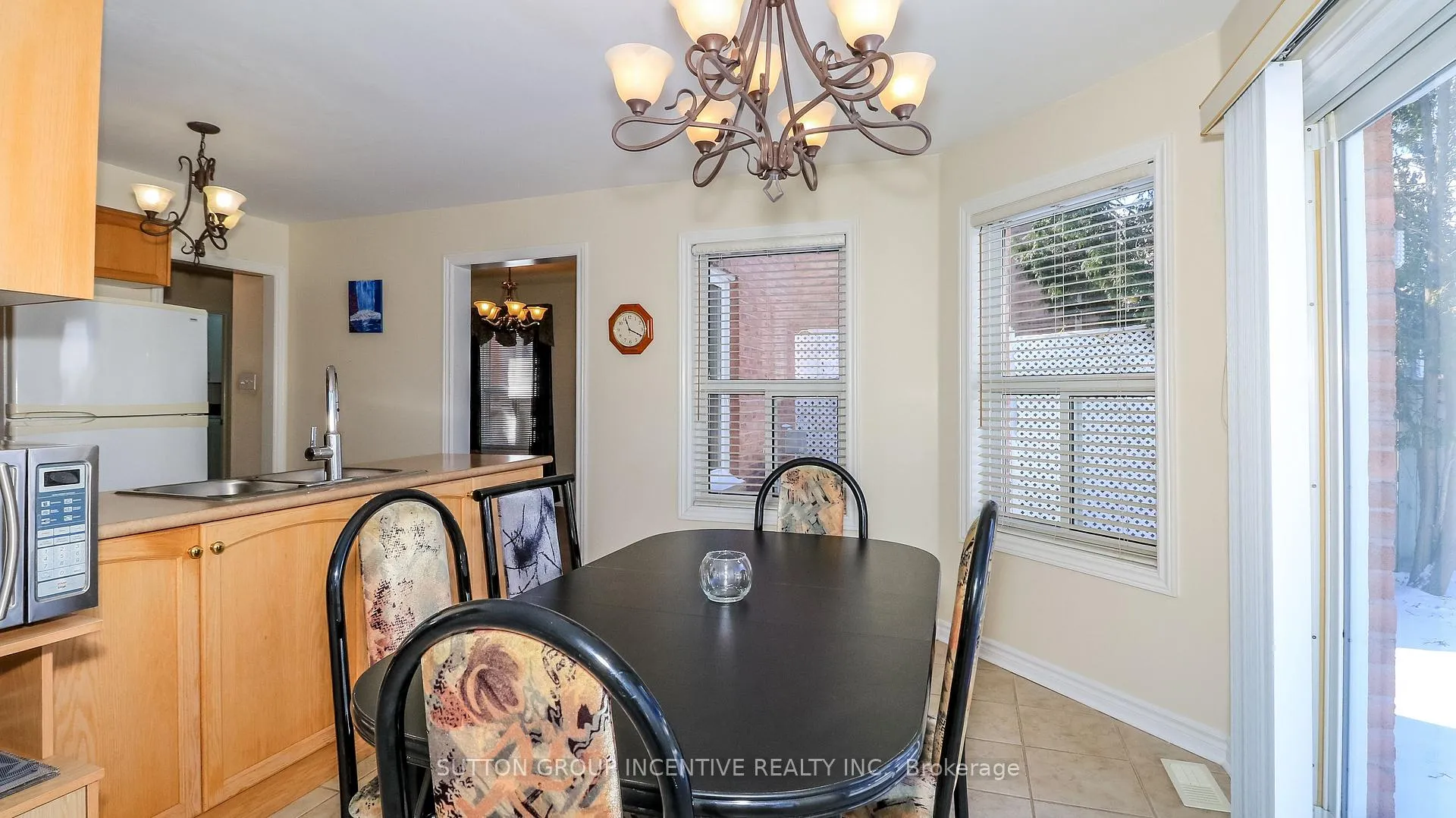 Photo 23 of 62 Birchwood Drive, Barrie, East Bayfield — HOMEH