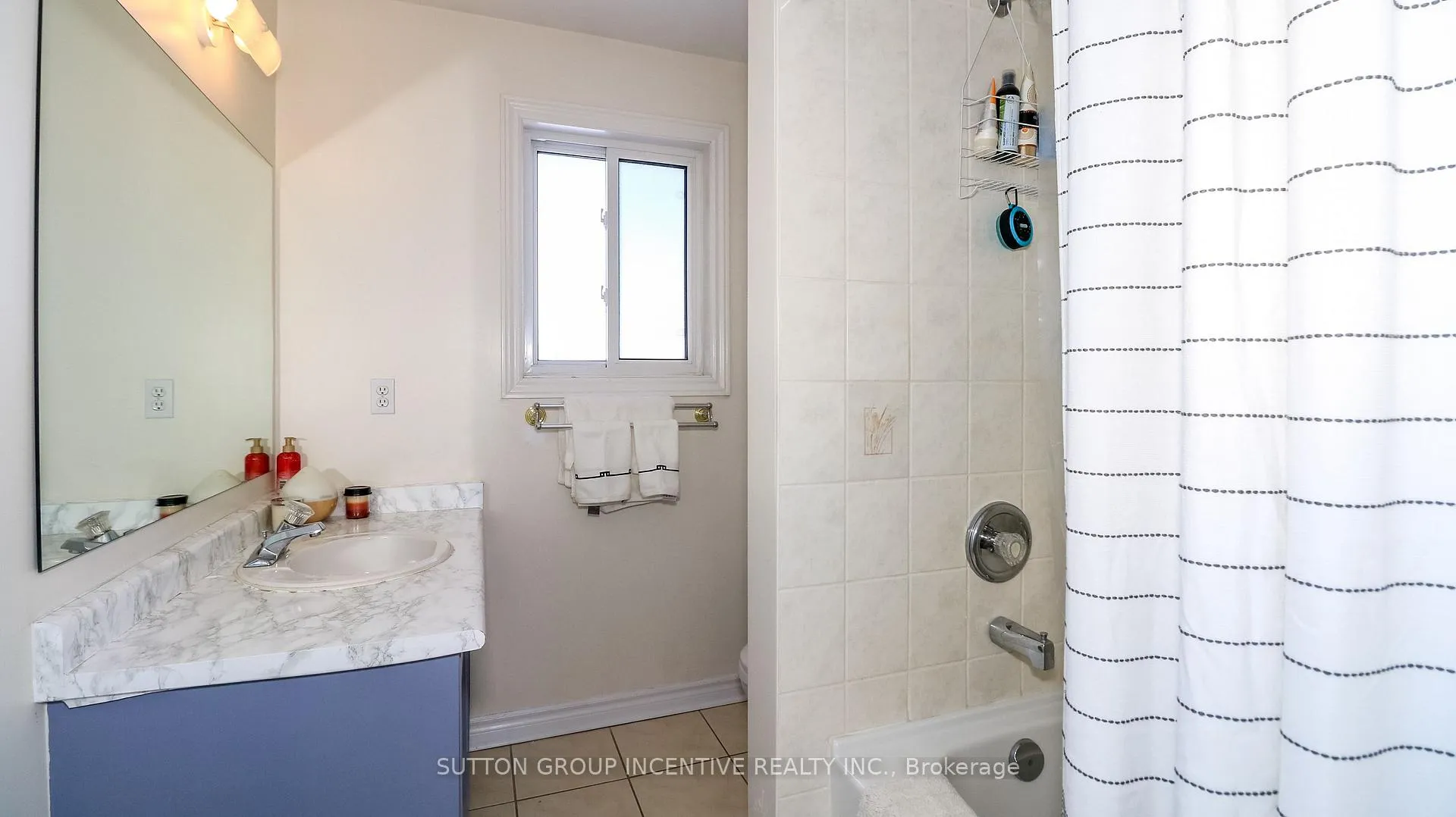Photo 16 of 62 Birchwood Drive, Barrie, East Bayfield — HOMEH