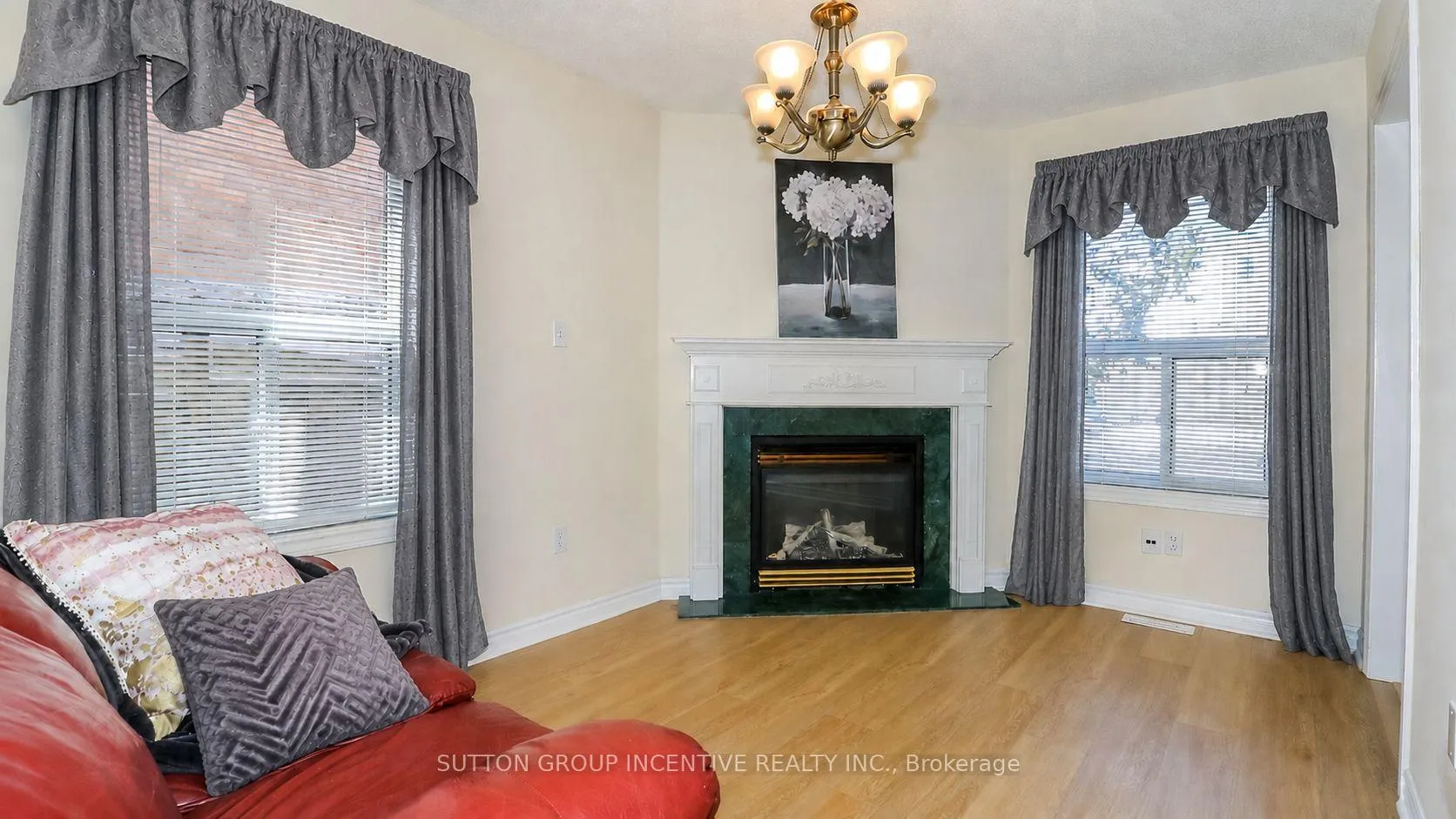 Photo 8 of 62 Birchwood Drive, Barrie, East Bayfield — HOMEH