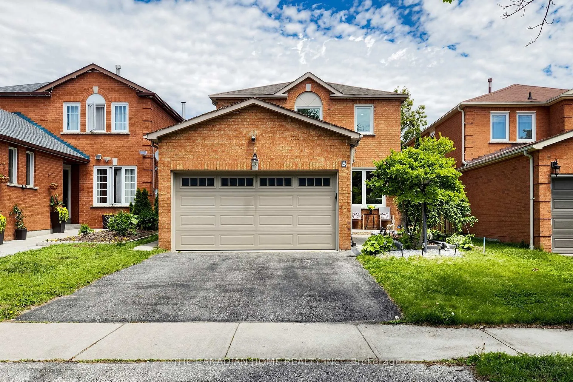 Front of 5 Woodstone Place