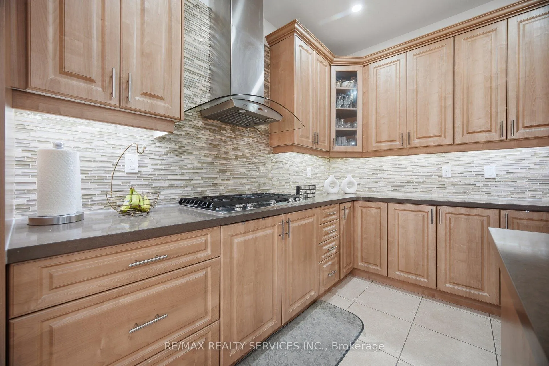 Photo 8 of 38 Blackberry Valley Crescent, Caledon, Rural Caledon — HOMEH