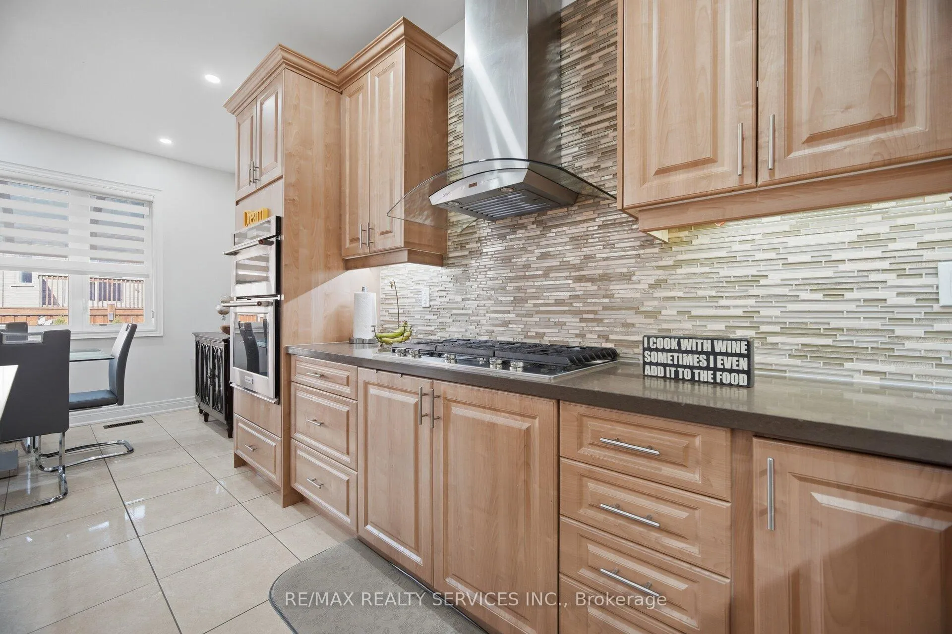 Photo 9 of 38 Blackberry Valley Crescent, Caledon, Rural Caledon — HOMEH