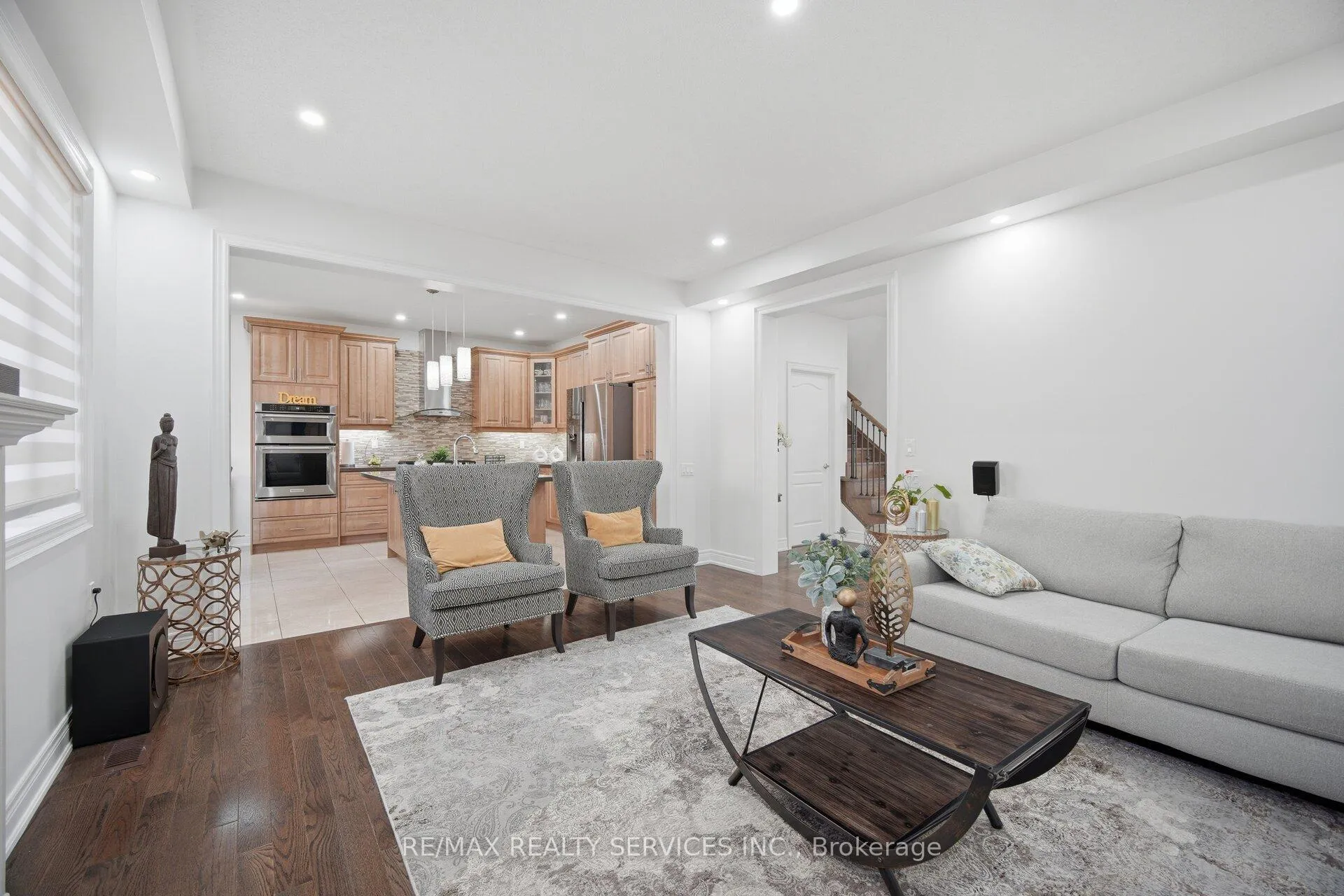 Photo 17 of 38 Blackberry Valley Crescent, Caledon, Rural Caledon — HOMEH