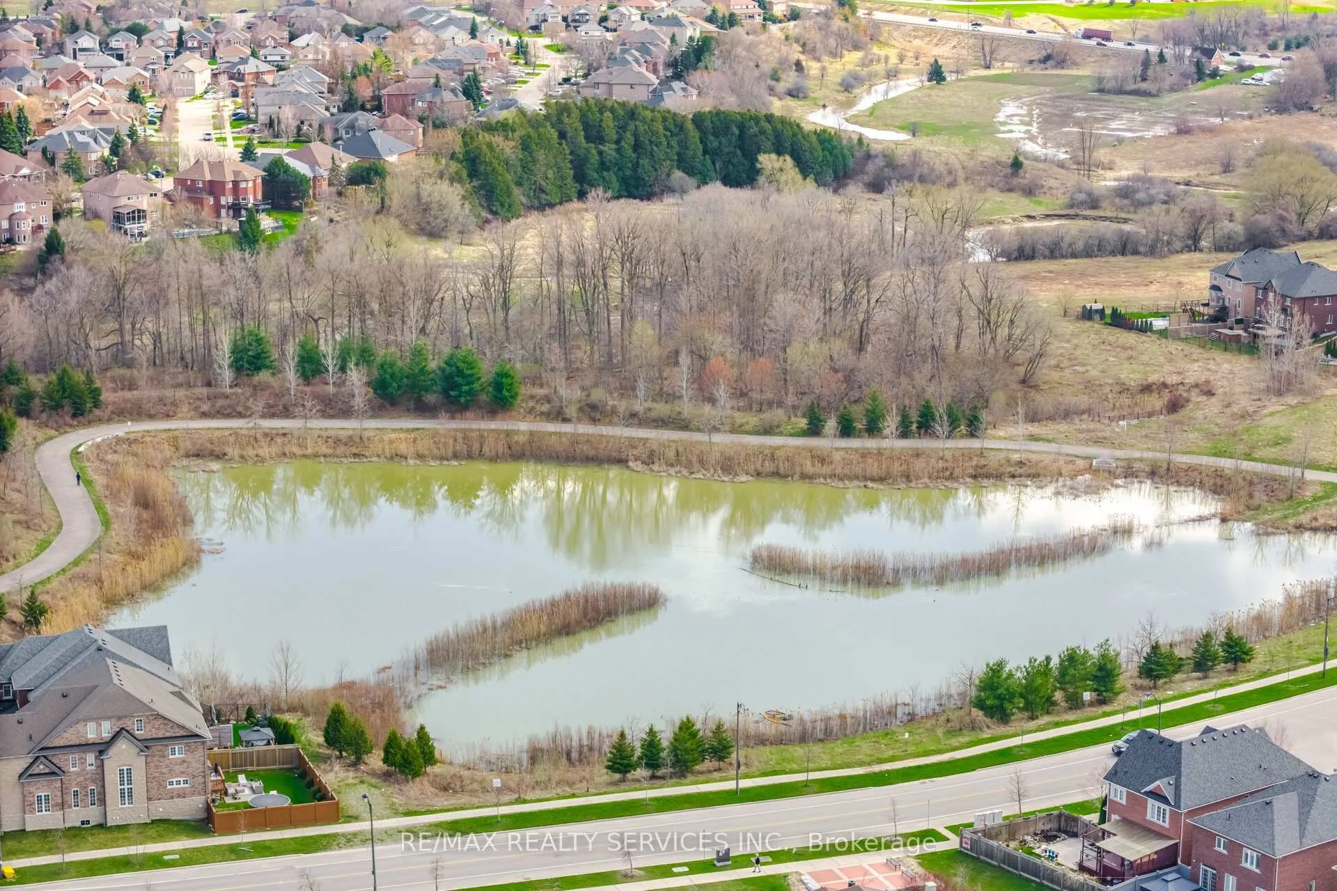 Photo 44 of 38 Blackberry Valley Crescent, Caledon, Rural Caledon — HOMEH