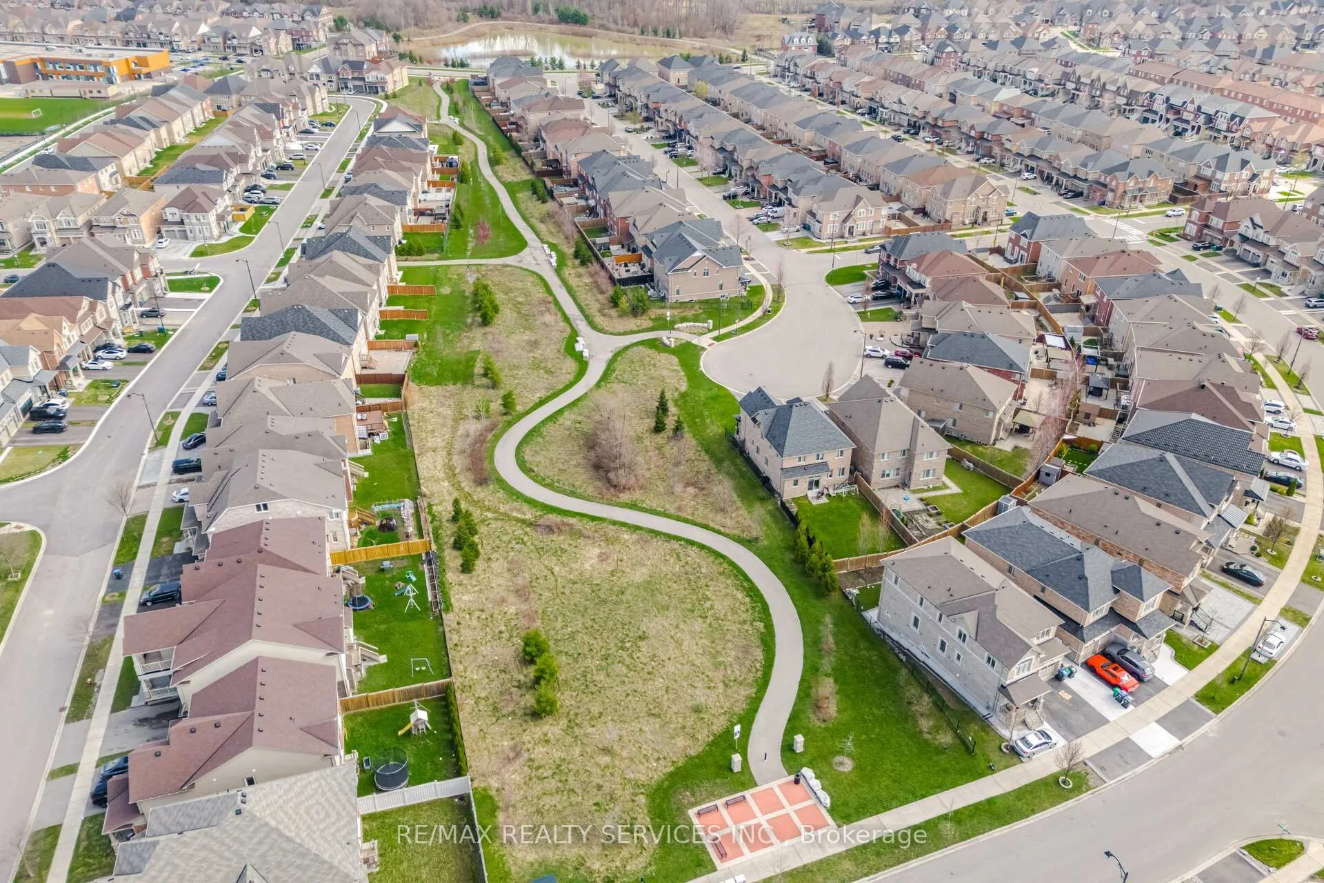 Photo 45 of 38 Blackberry Valley Crescent, Caledon, Rural Caledon — HOMEH