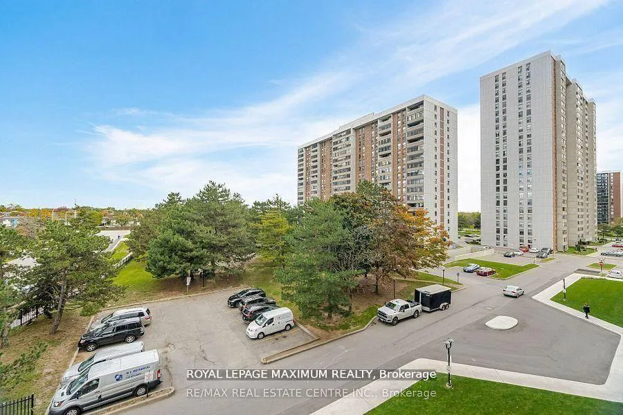 Photo 2 of Unit 1912, 15 Kensington Road, Brampton, Queen Street Corridor — HOMEH