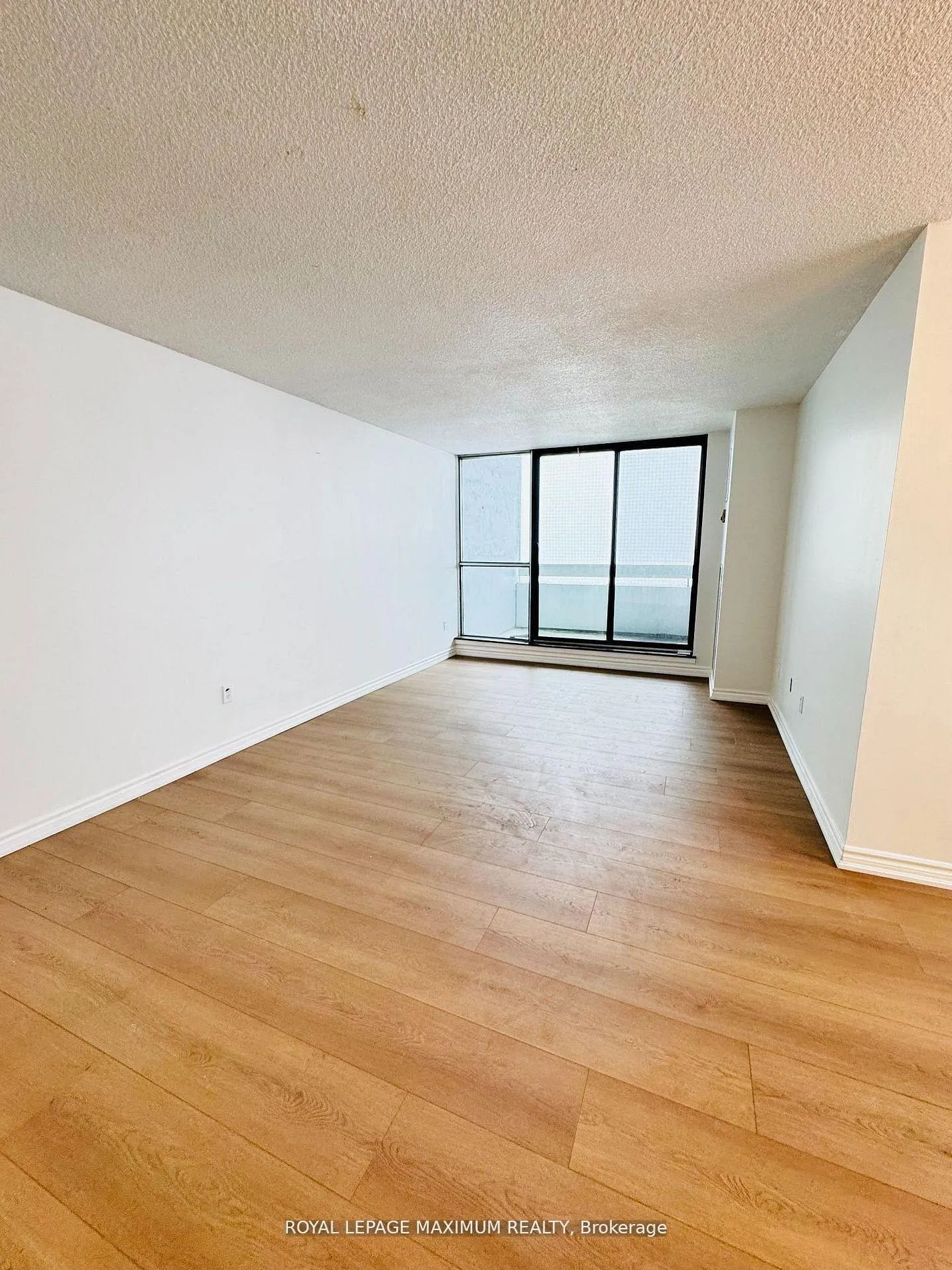 Photo 7 of Unit 1912, 15 Kensington Road, Brampton, Queen Street Corridor — HOMEH