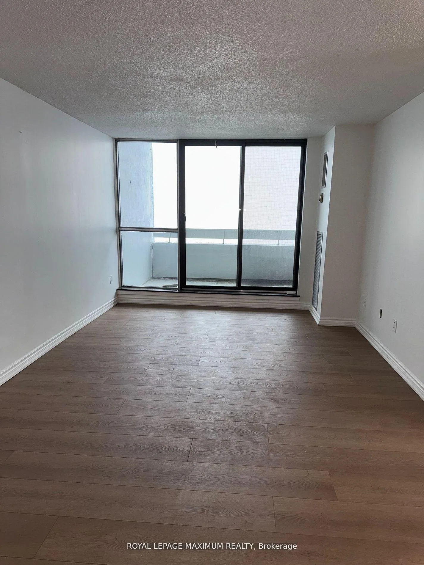Photo 13 of Unit 1912, 15 Kensington Road, Brampton, Queen Street Corridor — HOMEH