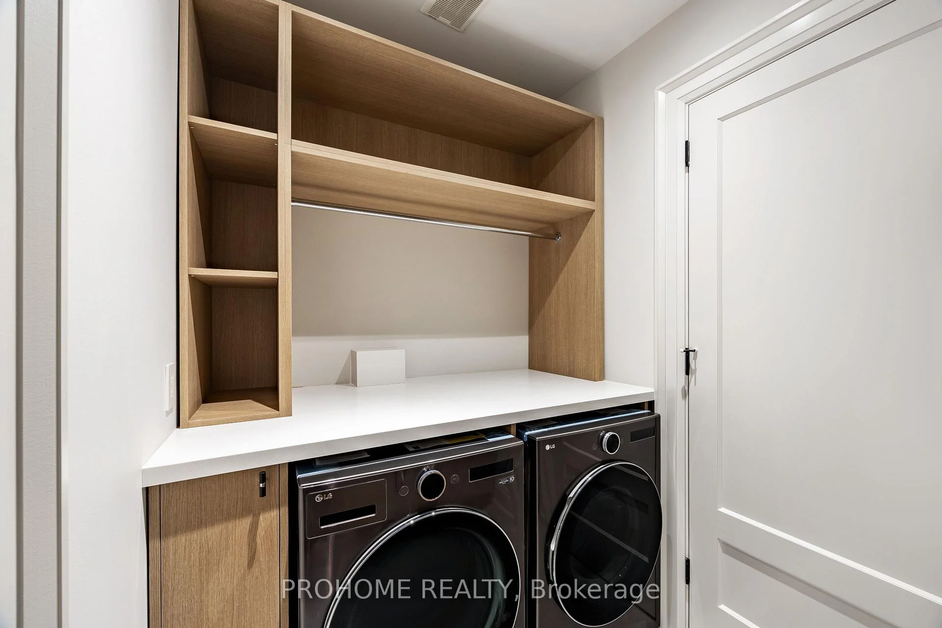 Photo 39 of 166 Krieghoff Avenue, Markham, Unionville — HOMEH
