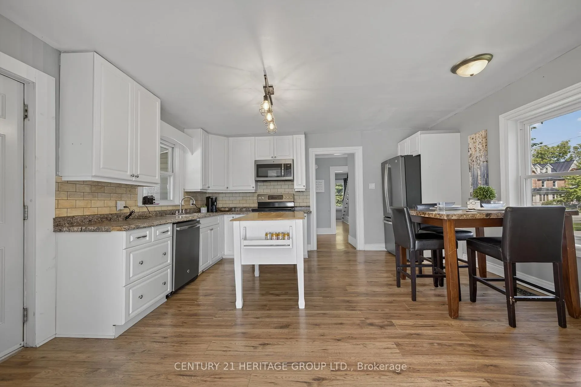 Photo 5 of 397 Mara Road, Brock, Beaverton — HOMEH
