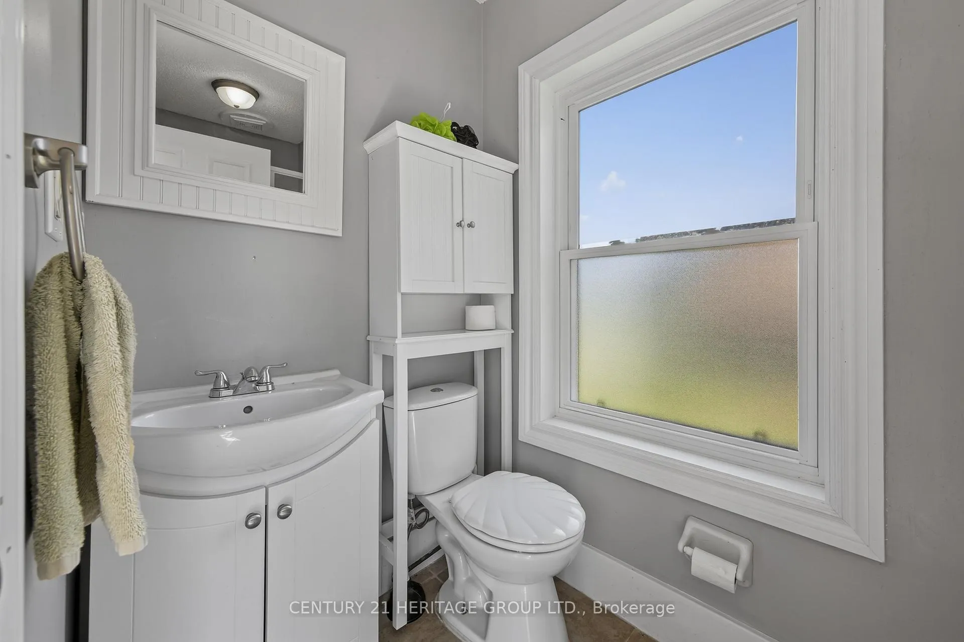 Photo 11 of 397 Mara Road, Brock, Beaverton — HOMEH