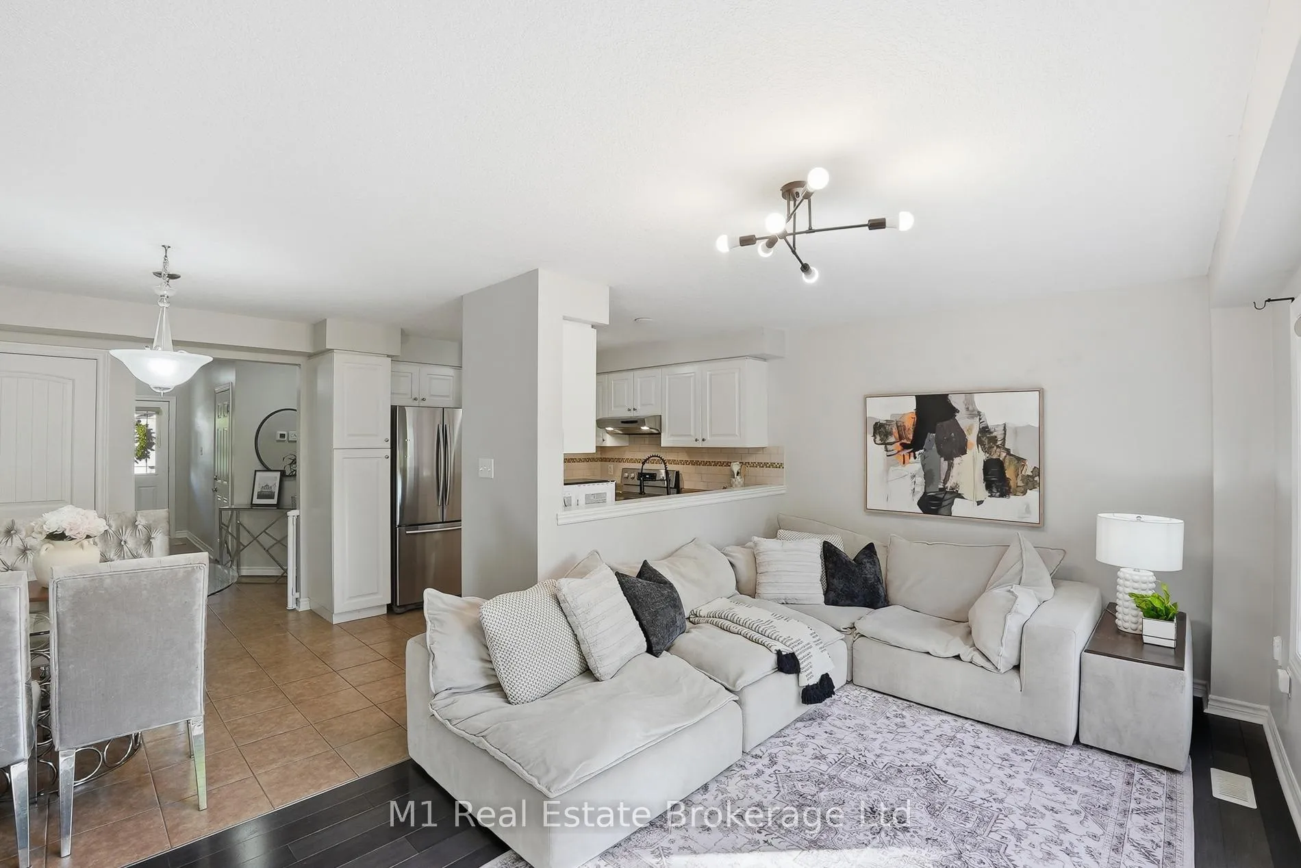 Photo 9 of 22 Lambeth Way, Guelph, Pineridge/Westminster Woods — HOMEH