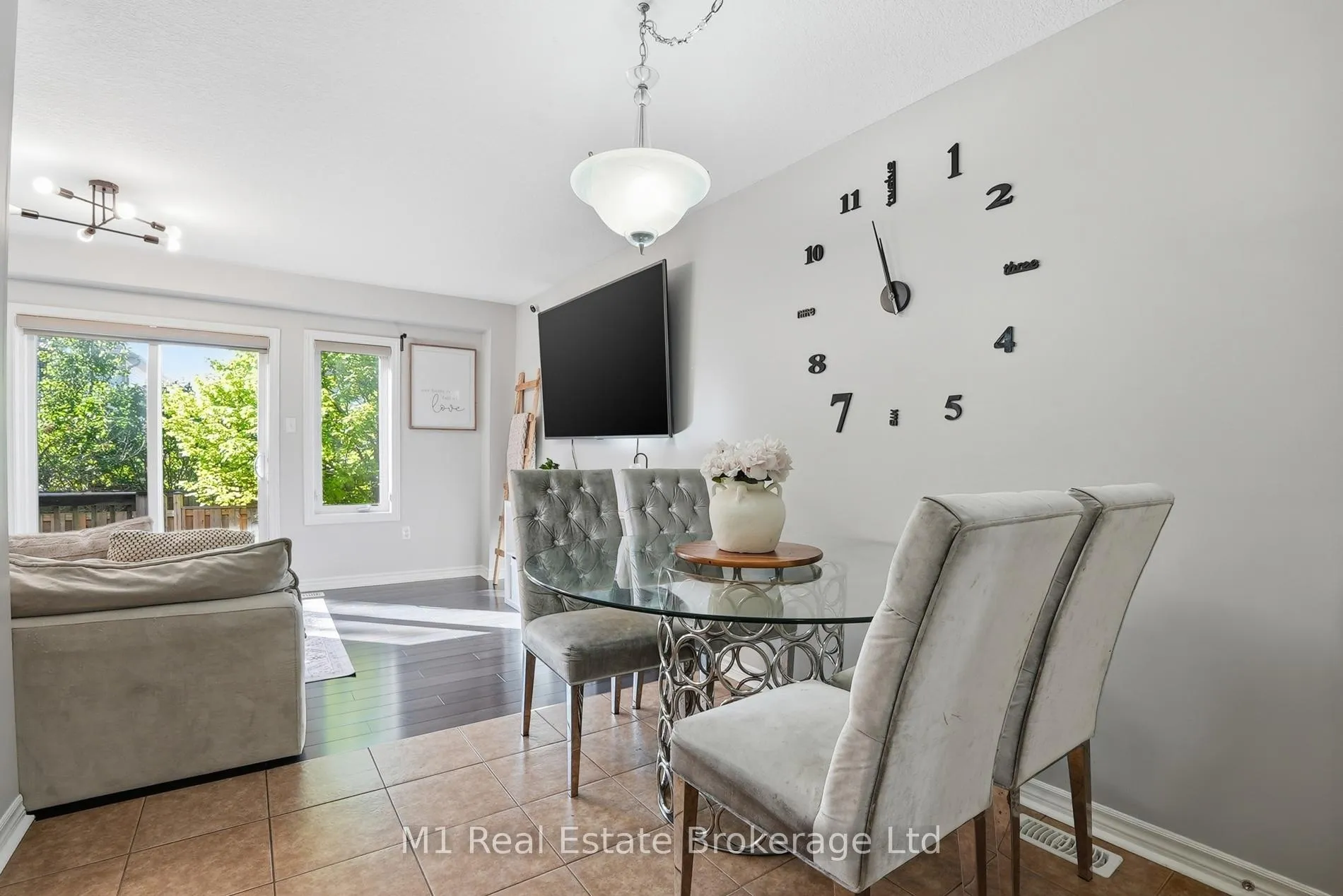 Photo 15 of 22 Lambeth Way, Guelph, Pineridge/Westminster Woods — HOMEH