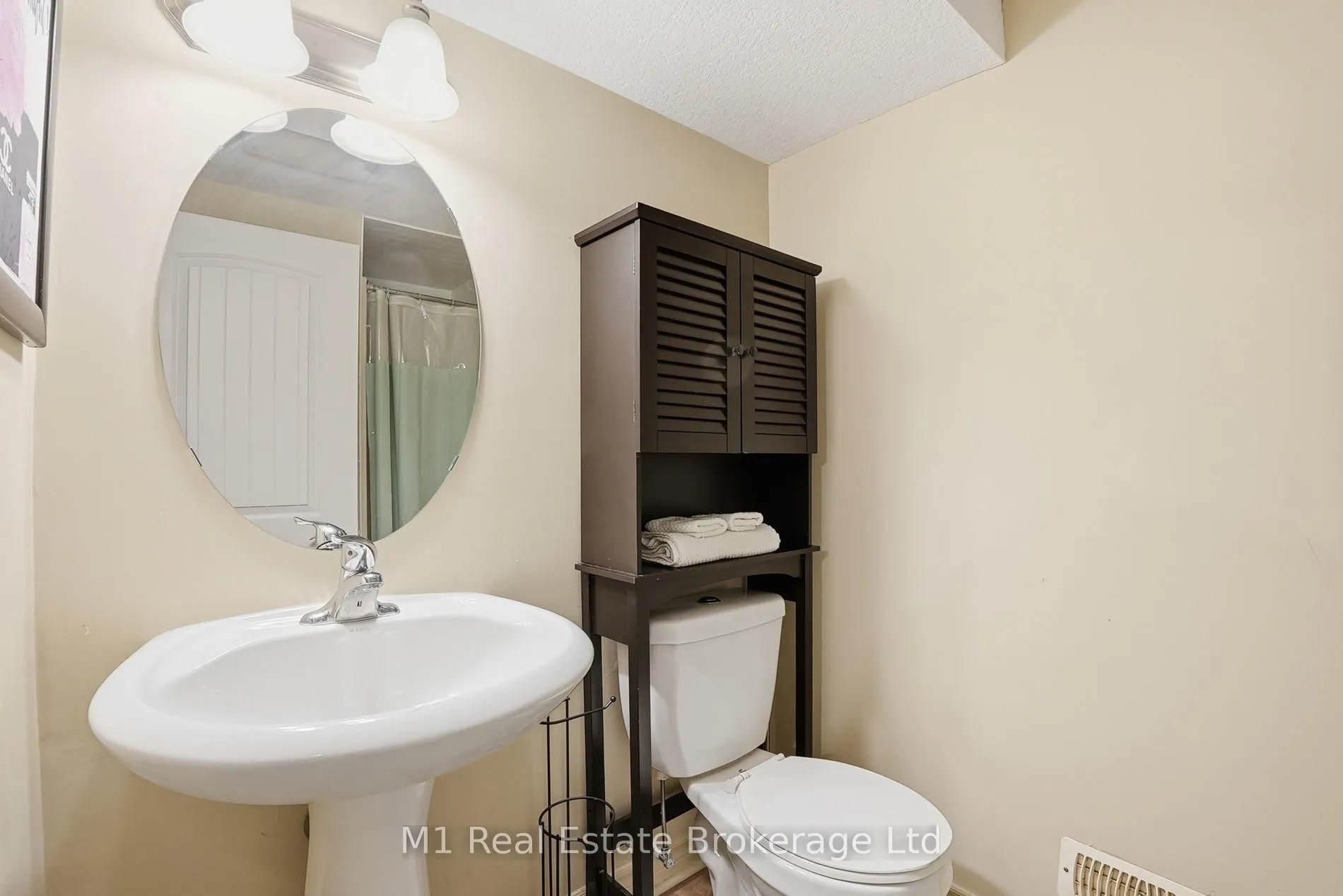 Photo 28 of 22 Lambeth Way, Guelph, Pineridge/Westminster Woods — HOMEH
