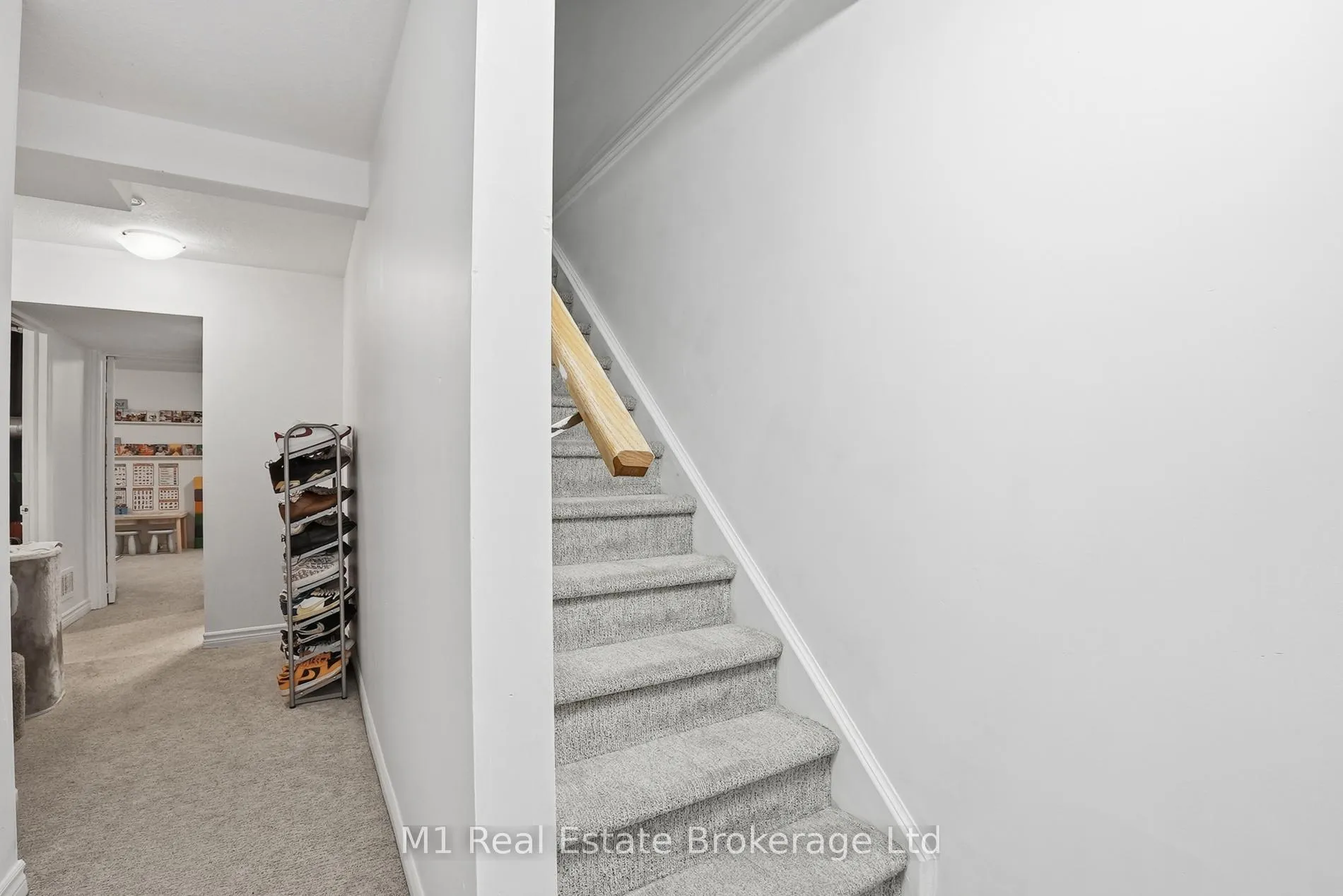 Photo 29 of 22 Lambeth Way, Guelph, Pineridge/Westminster Woods — HOMEH