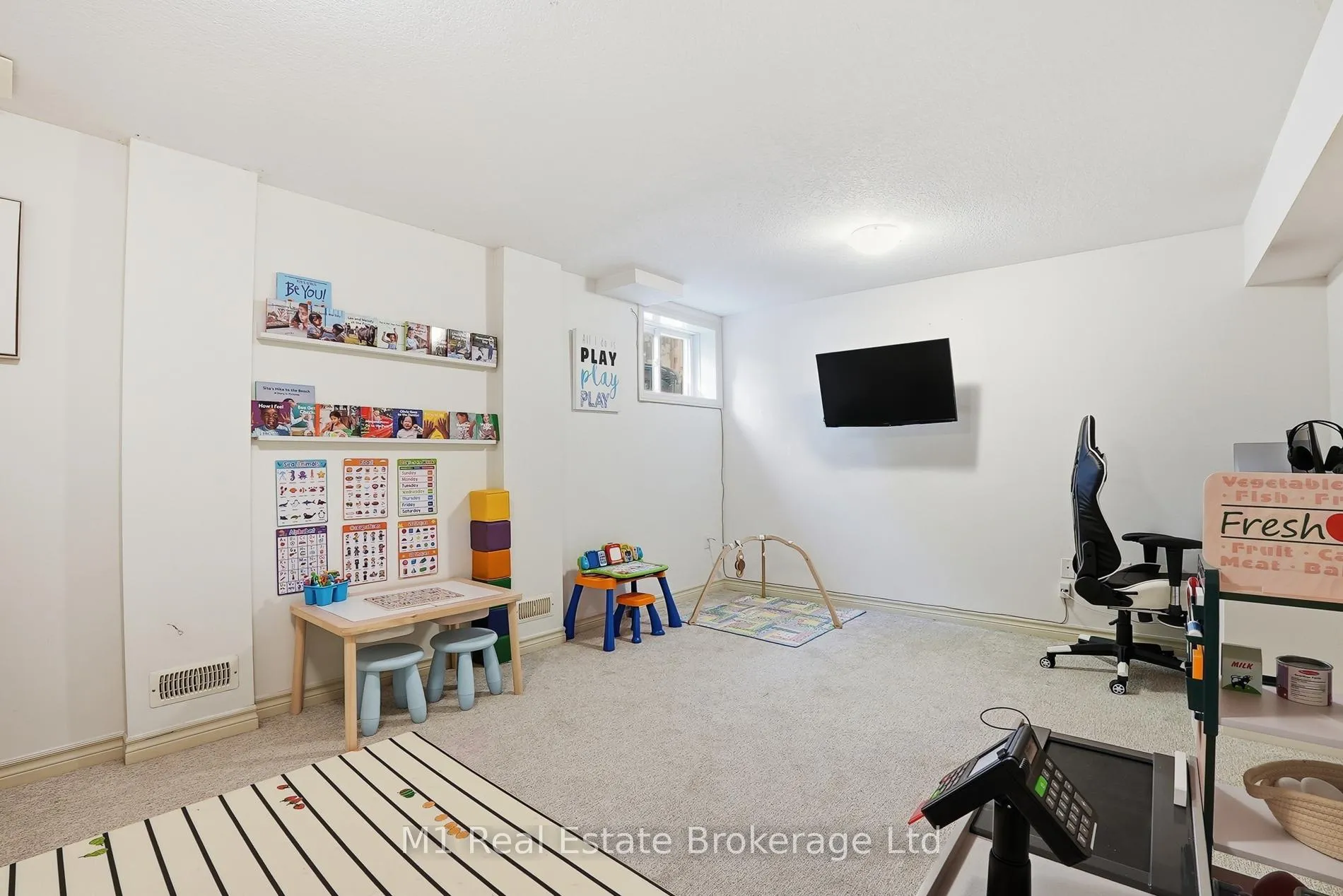 Photo 31 of 22 Lambeth Way, Guelph, Pineridge/Westminster Woods — HOMEH