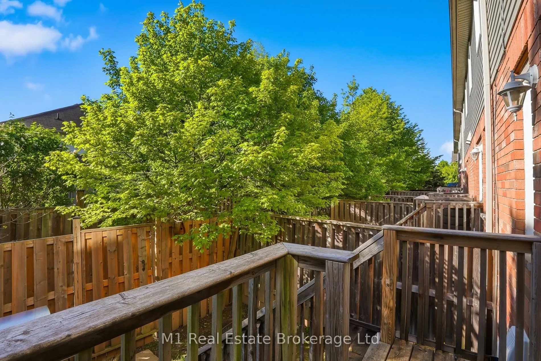 Photo 32 of 22 Lambeth Way, Guelph, Pineridge/Westminster Woods — HOMEH