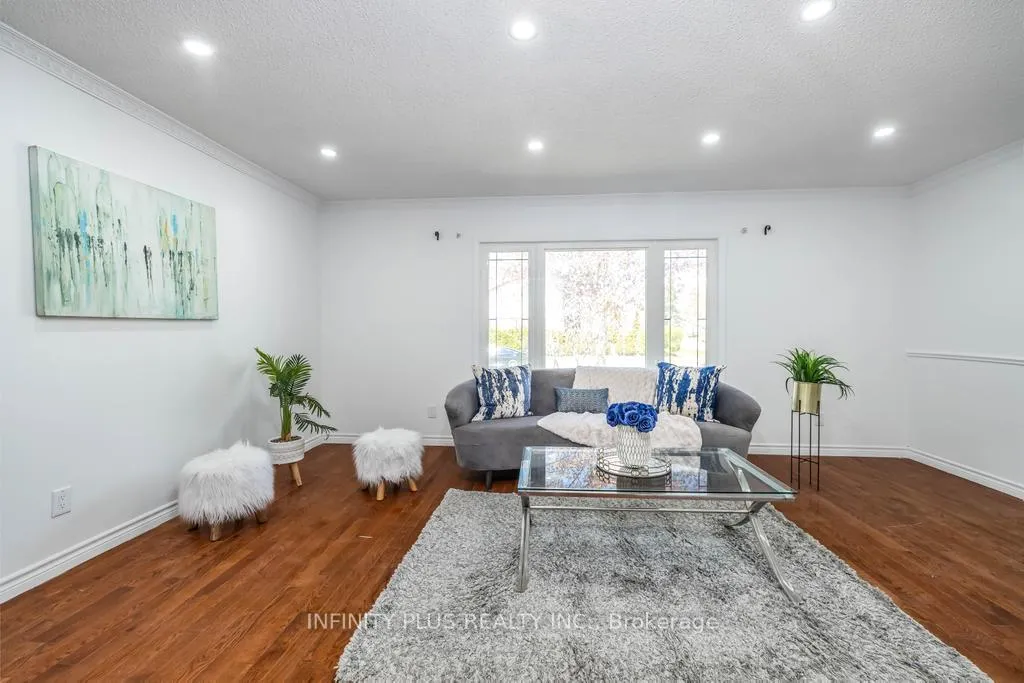 Photo 10 of 180 St Jerome Crescent, Kitchener — HOMEH