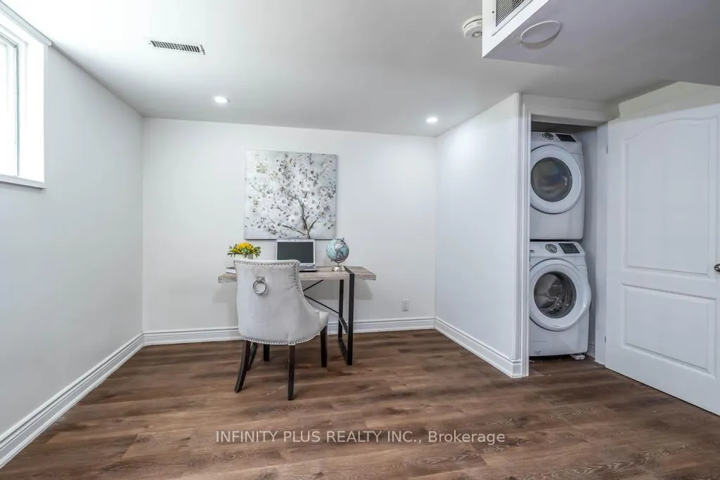 Photo 25 of 180 St Jerome Crescent, Kitchener — HOMEH