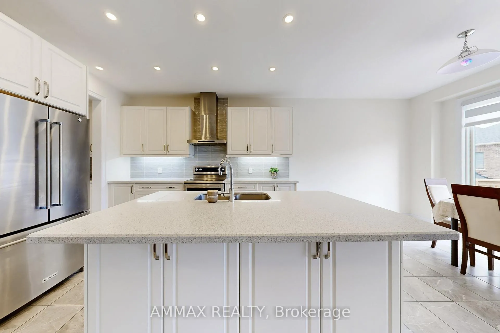 Photo 9 of 112 Bearberry Road, Springwater, Minesing — HOMEH