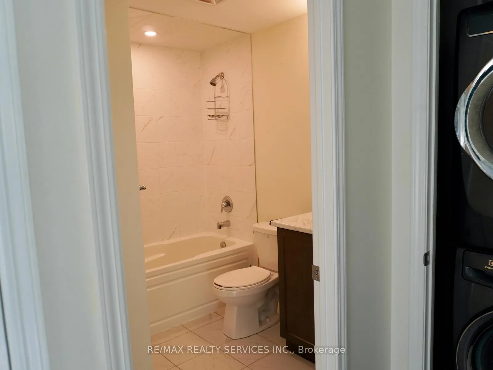 Photo 7 of Unit 512, 200 Lagerfeld Drive, Brampton, Northwest Brampton — HOMEH