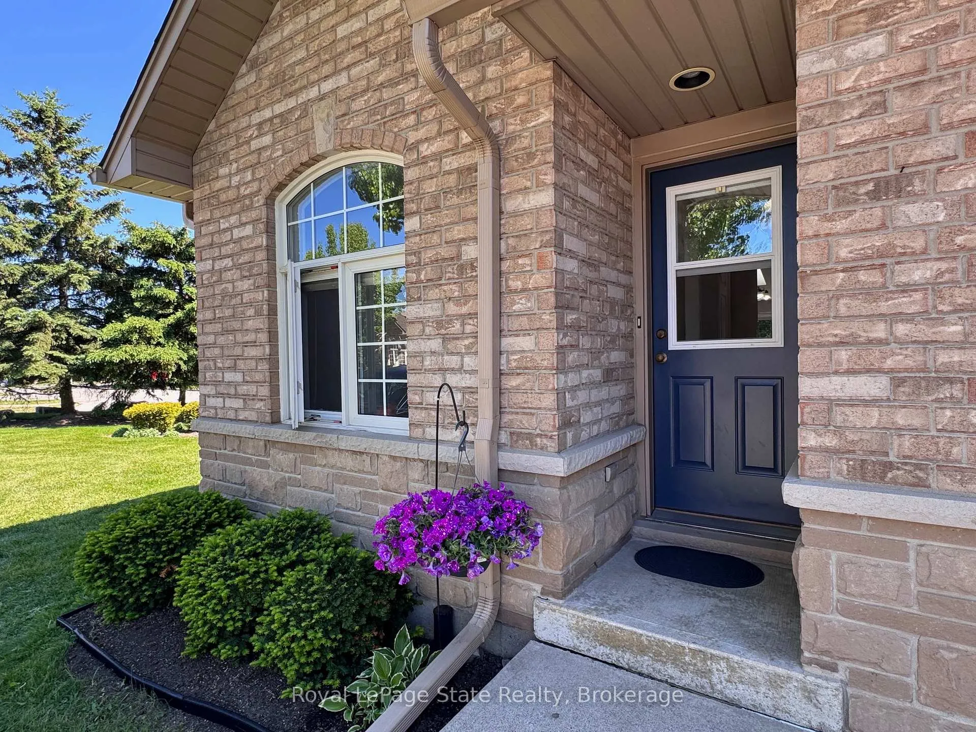 Photo 1 of Unit 16, 751 Rymal Road W, Hamilton, Carpenter — HOMEH