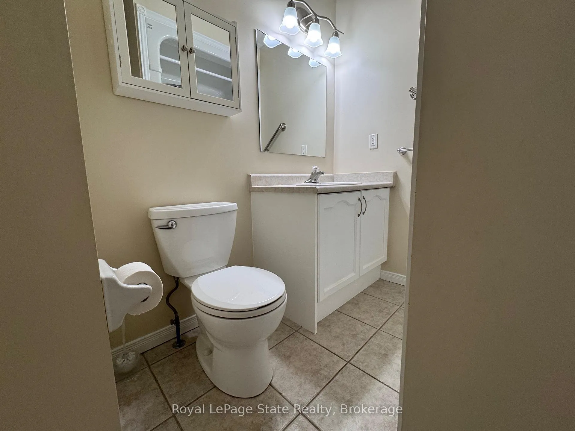 Photo 16 of Unit 16, 751 Rymal Road W, Hamilton, Carpenter — HOMEH