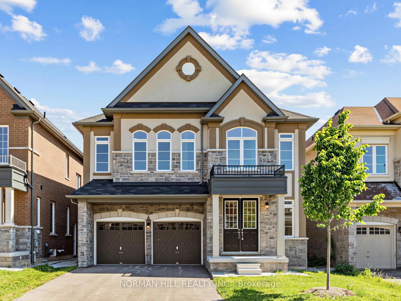 Photo 2 of 13 Lilestone Drive, Brampton, Credit Valley — HOMEH