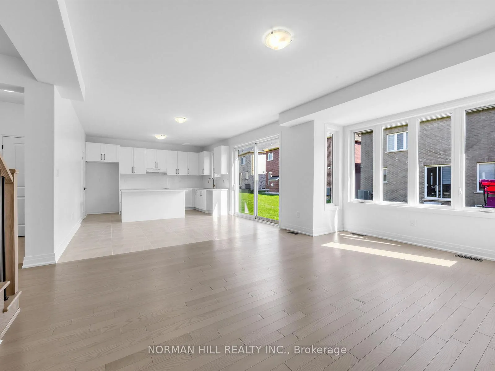 Photo 8 of 13 Lilestone Drive, Brampton, Credit Valley — HOMEH