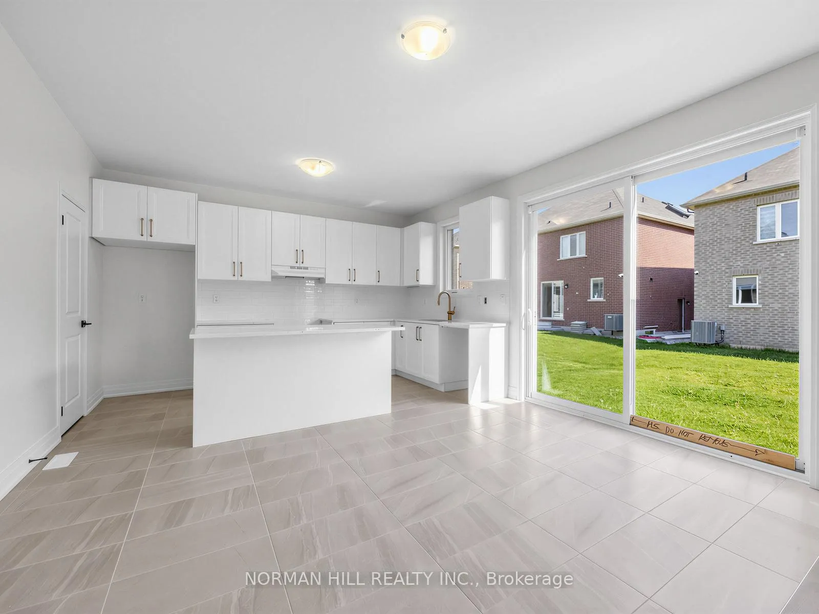 Photo 11 of 13 Lilestone Drive, Brampton, Credit Valley — HOMEH