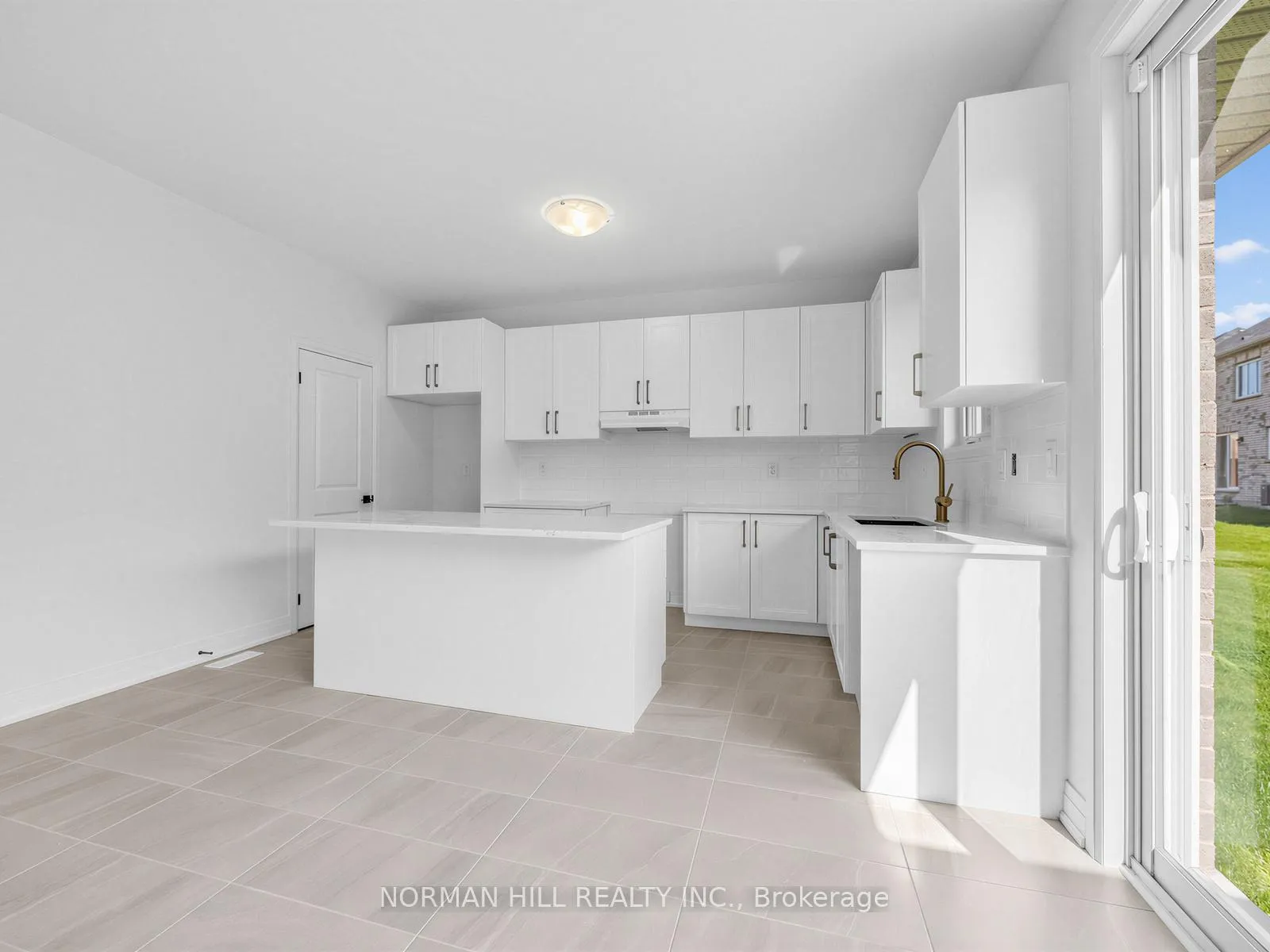 Photo 12 of 13 Lilestone Drive, Brampton, Credit Valley — HOMEH