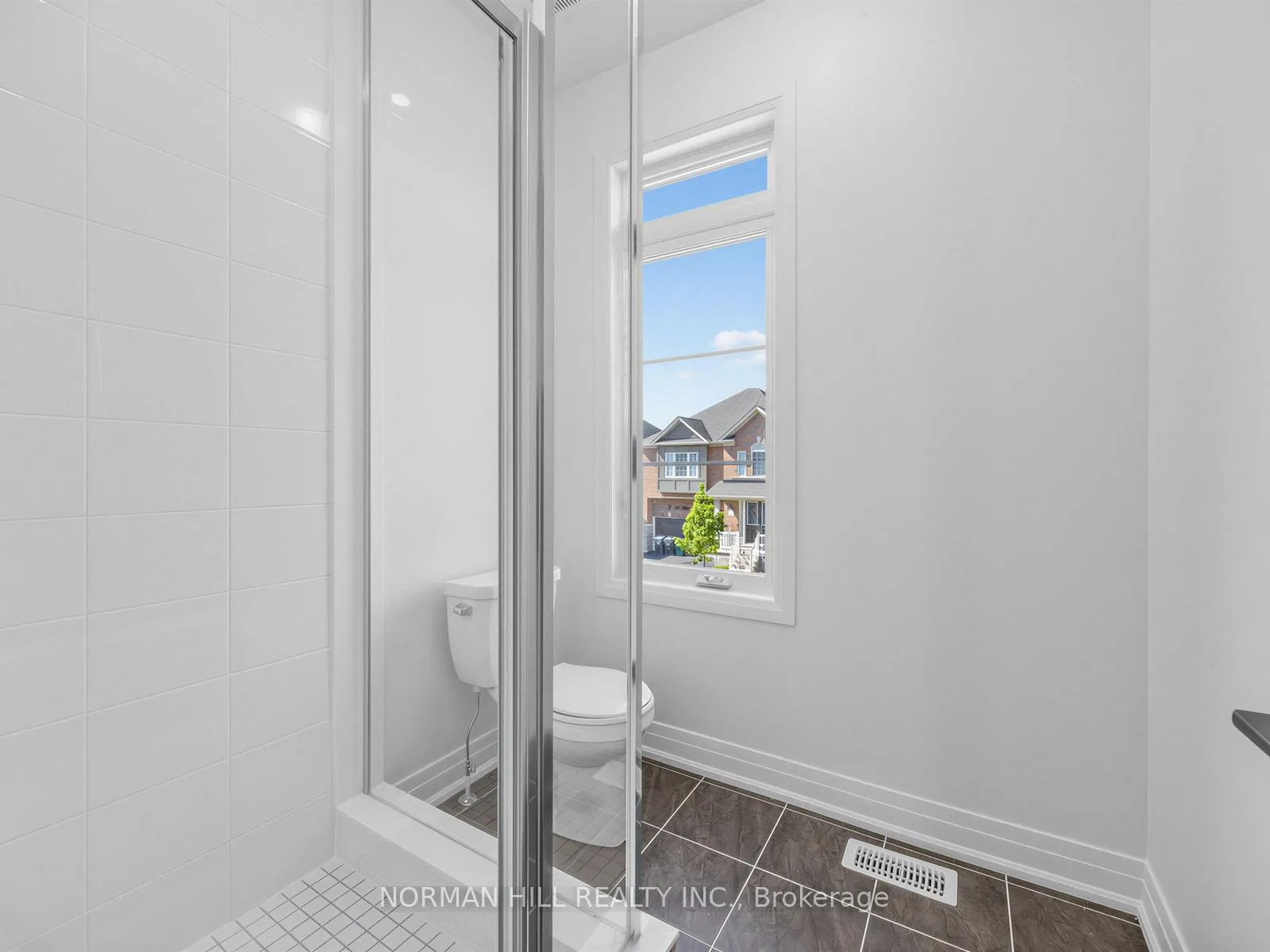 Photo 17 of 13 Lilestone Drive, Brampton, Credit Valley — HOMEH