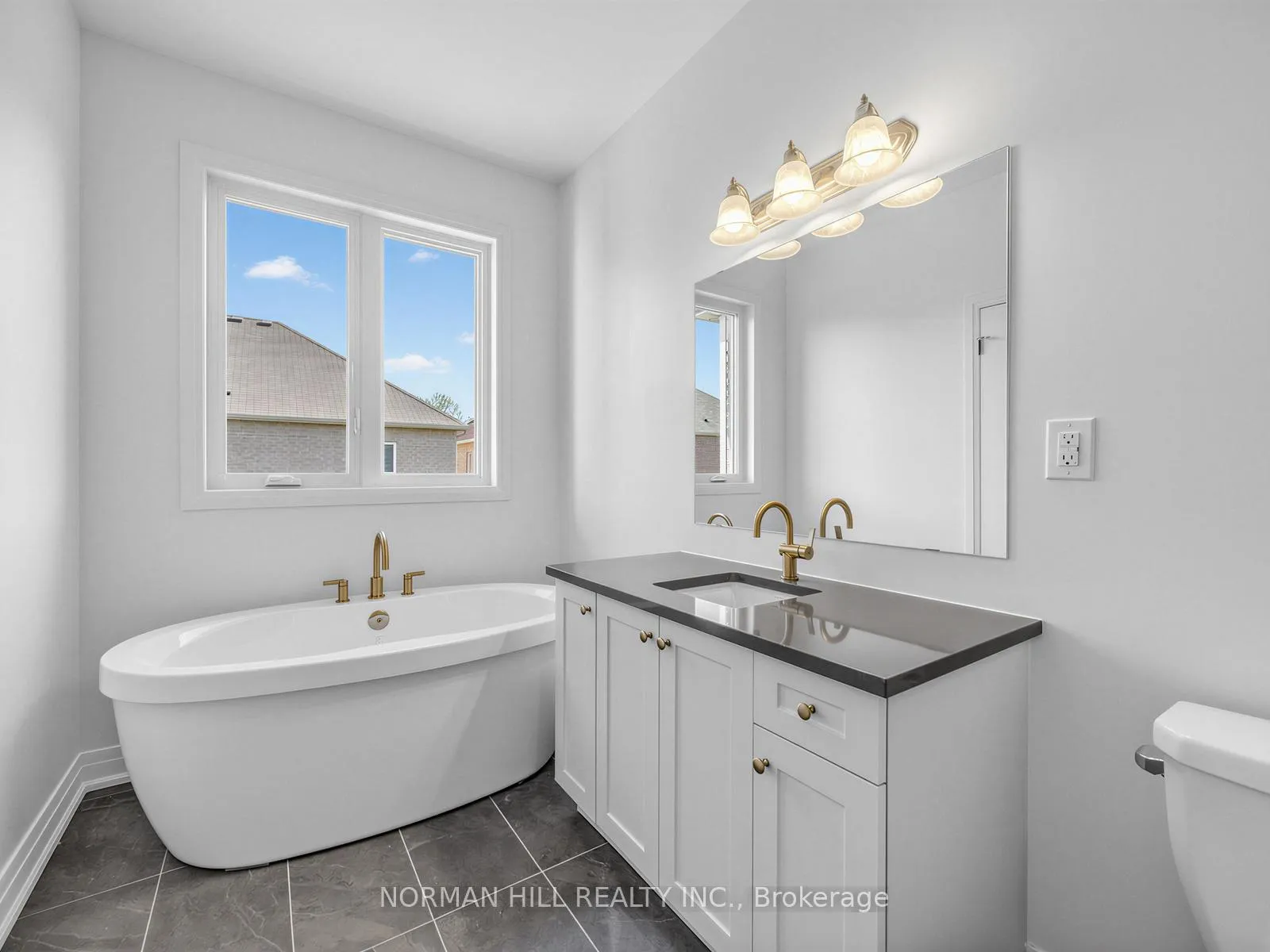 Photo 20 of 13 Lilestone Drive, Brampton, Credit Valley — HOMEH