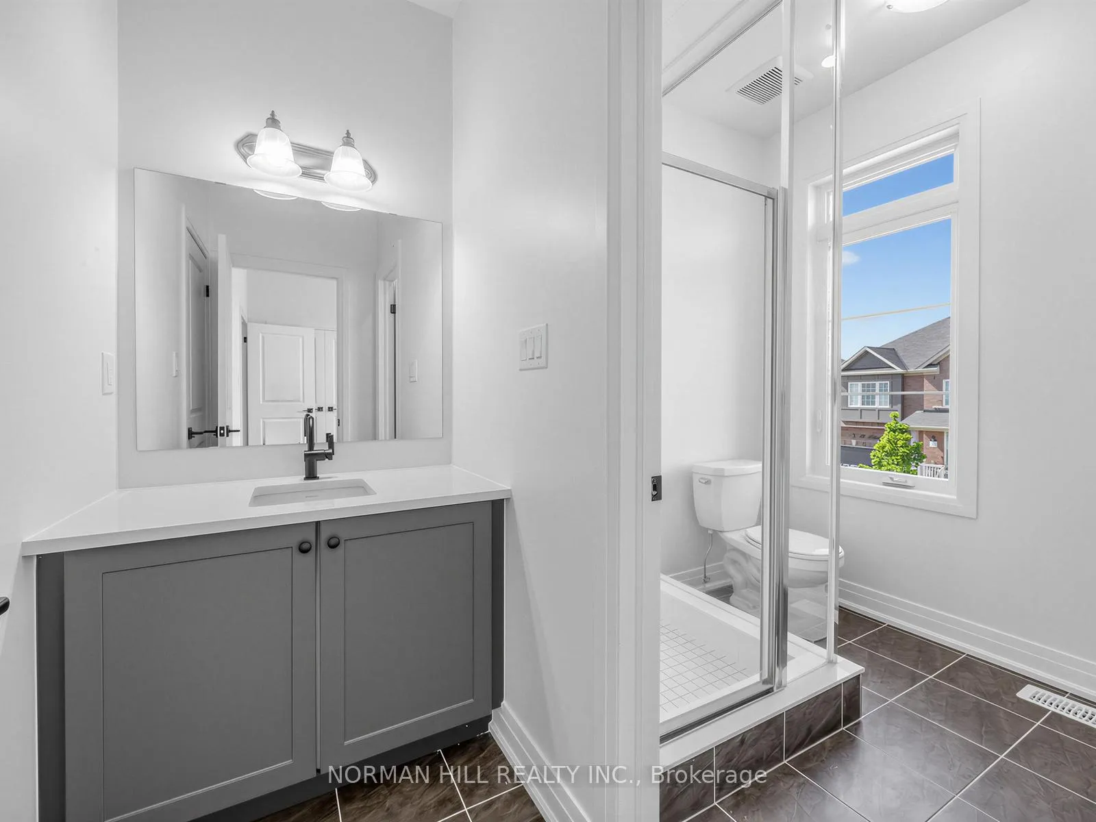 Photo 25 of 13 Lilestone Drive, Brampton, Credit Valley — HOMEH