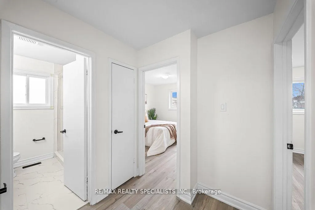 Photo 16 of 66 Avening Drive, Etobicoke, West Humber-Clairville — HOMEH
