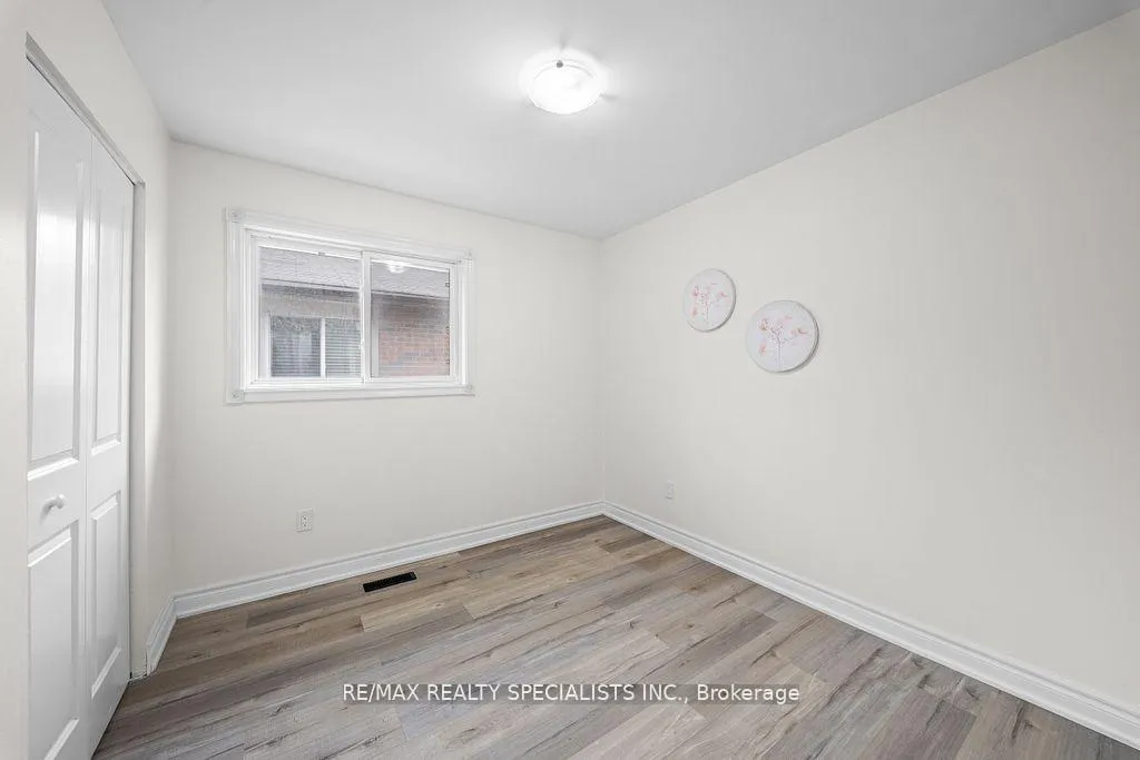Photo 19 of 66 Avening Drive, Etobicoke, West Humber-Clairville — HOMEH