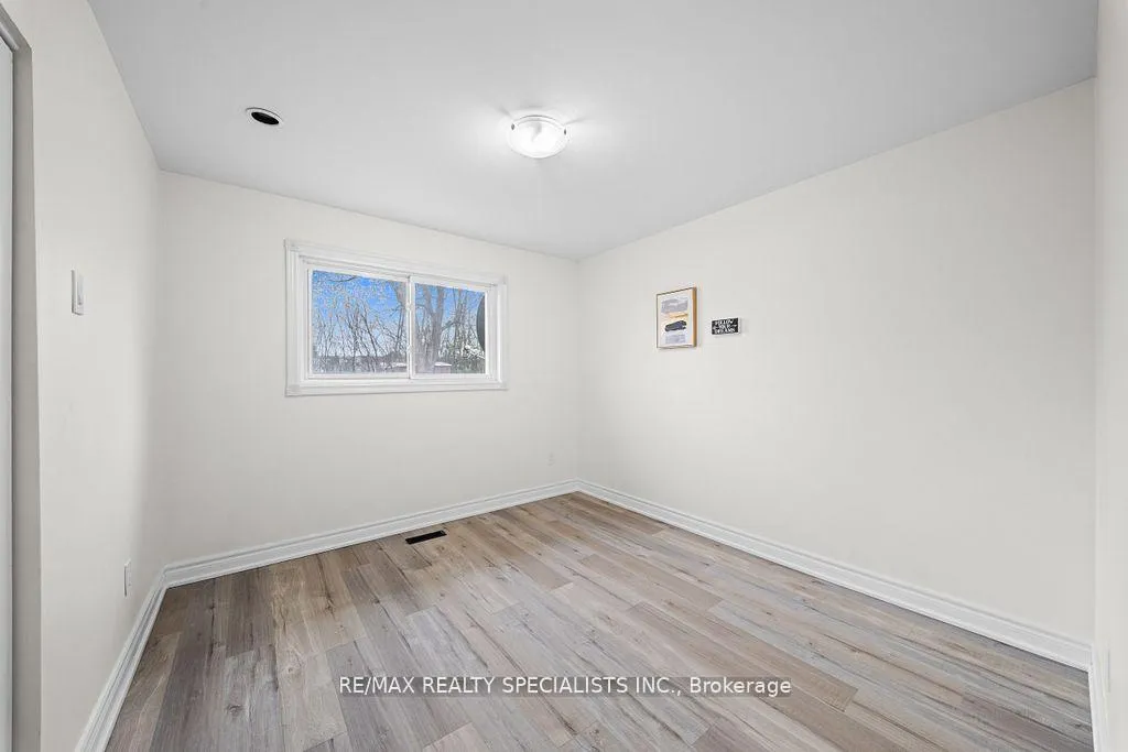Photo 20 of 66 Avening Drive, Etobicoke, West Humber-Clairville — HOMEH
